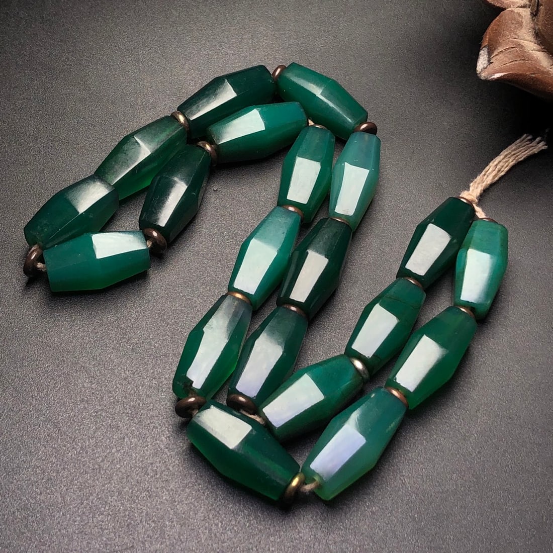 An Exquisite Agate Necklace - 6