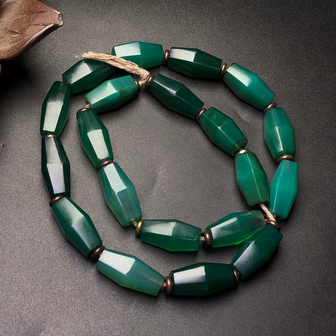 An Exquisite Agate Necklace - 7