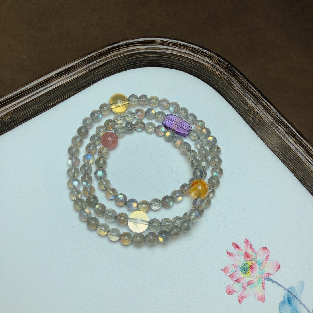 An Exquisite Crystal Bracelet: An Exquisite Crystal Bracelet,Size:5.6mm,10.3mm,Weight:27.2g 水晶手串