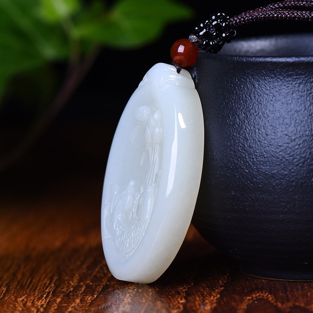 An Exquisite White Jade Fish Pattern Pendant - 3