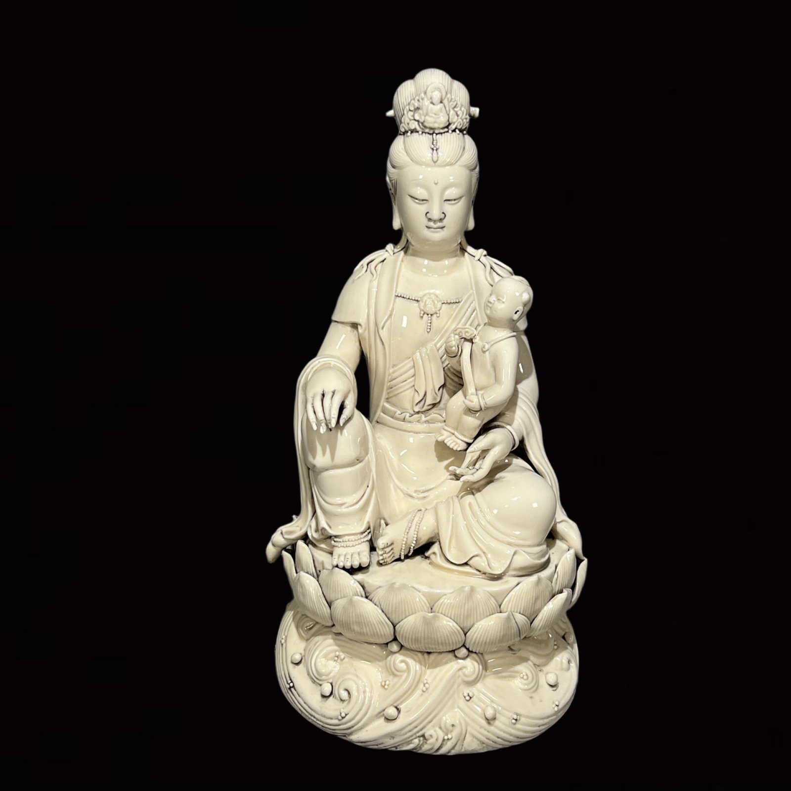 A Solemn Blance-De-Chine Statue of Avalokitesvara: A Solemn Blance-De-Chine Statue of Avalokitesvara,Ming Dynasty,China,He Chaozong Mark,Size:16.7in 德化瓷观音像,中国明代,何朝