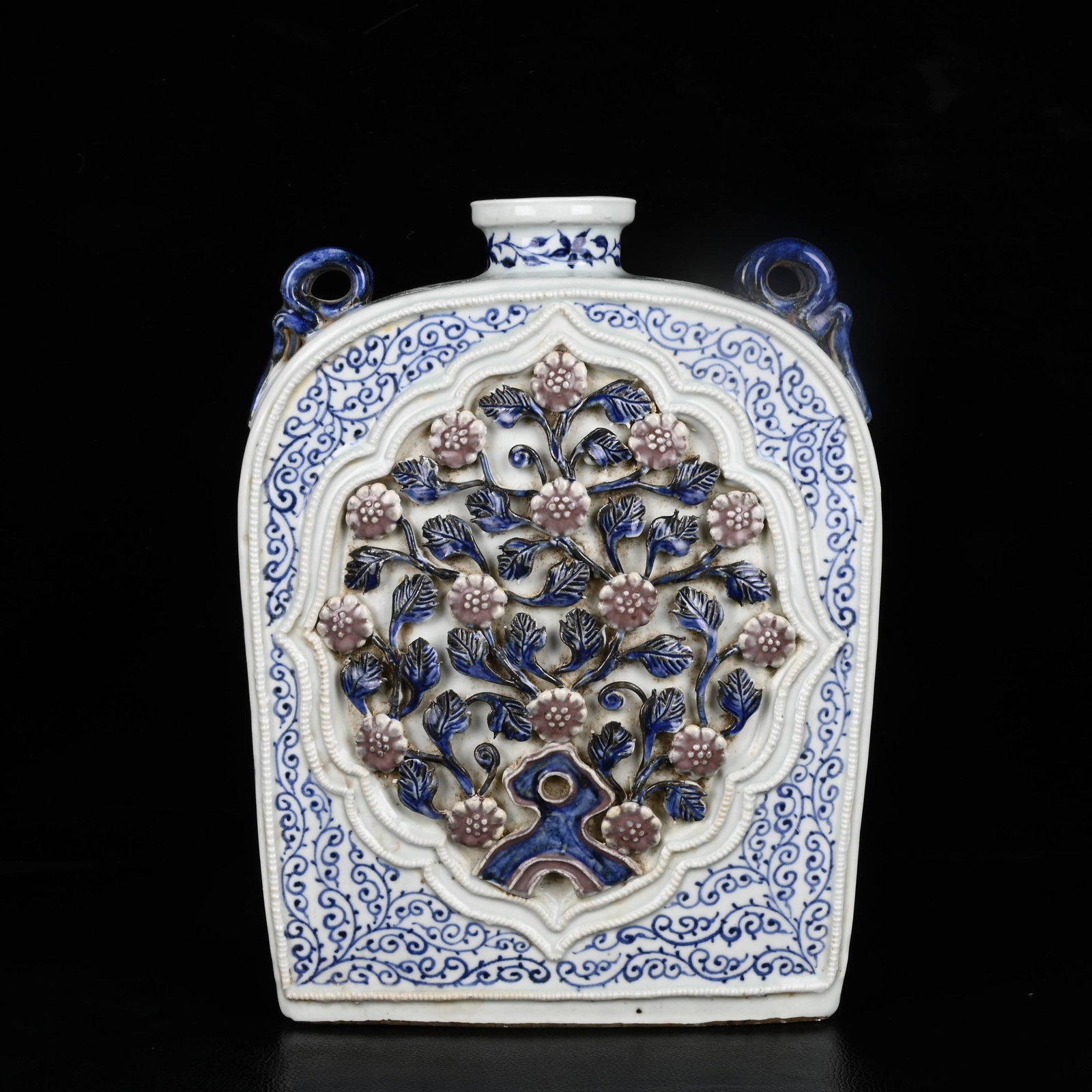 An Exquisite Blue and White Underglaze-Red Flower Pattern Vase: An Exquisite Blue and White Underglaze-Red Flower Pattern Vase,Yuan Dynasty,China,Size:9.8inx7.5in 青花釉里红花卉纹瓶,中国元