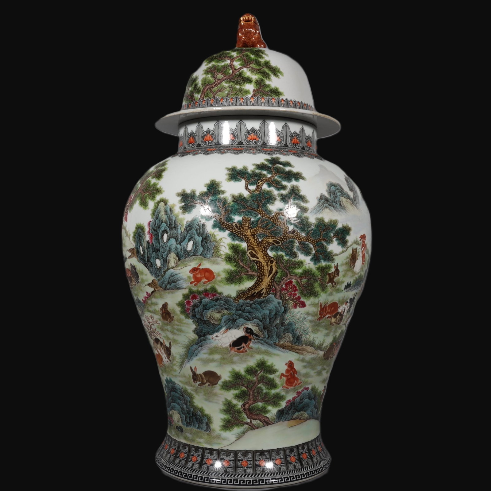 A Huge Famille-Rose Rabbit Pattern Jar with Cover: A Huge Famille-Rose Rabbit Pattern Jar with Cover,Qing Dynasty,China,Qianlong Six-character Mark,Size:26inx10in 粉彩兔子纹盖罐,中国清代
