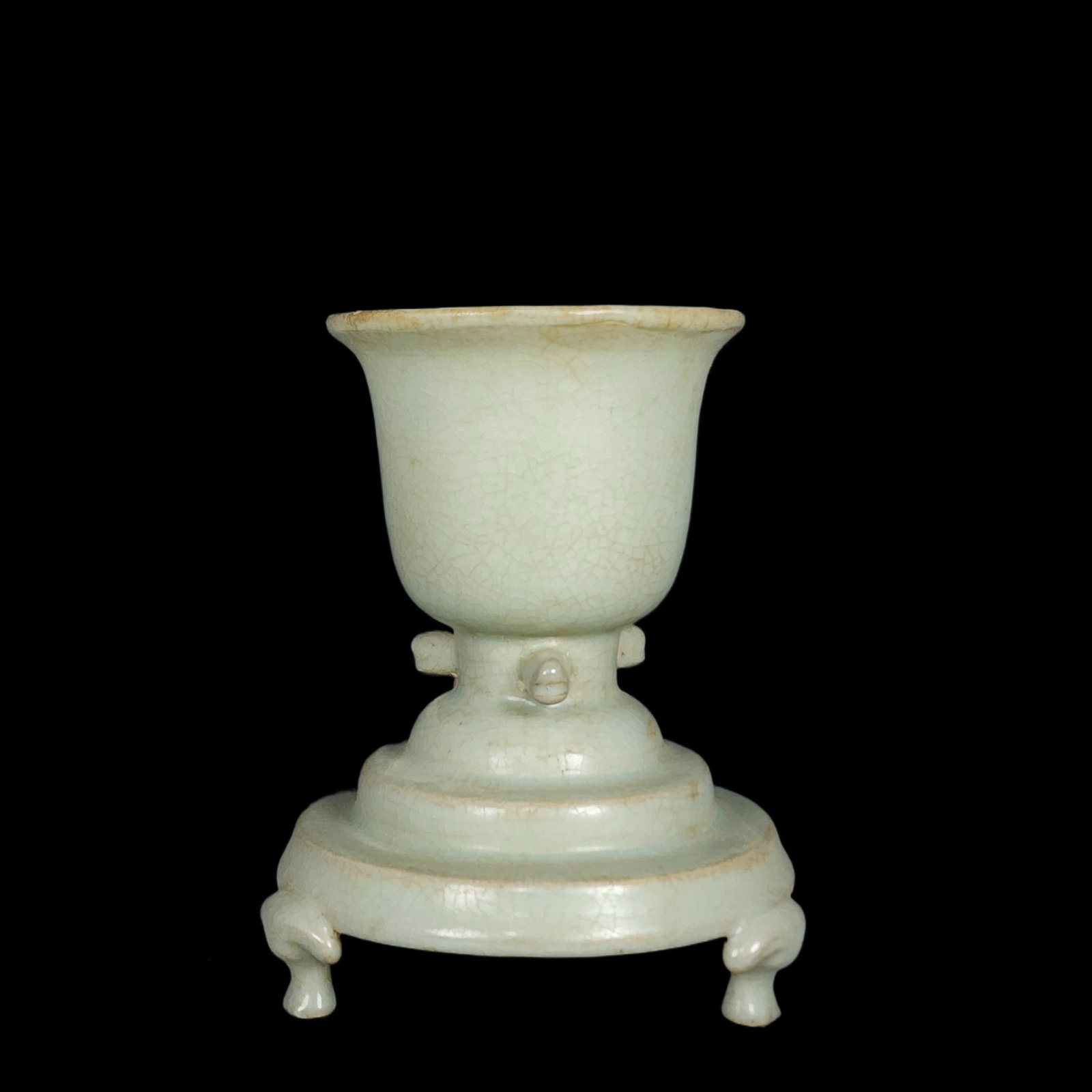 An Exquisite Ru yao Tripod Censer: An Exquisite Ru yao Tripod Censer,Song Dynasty,China,Size:6.9inx5.5in 汝窑三足香炉,中国宋代