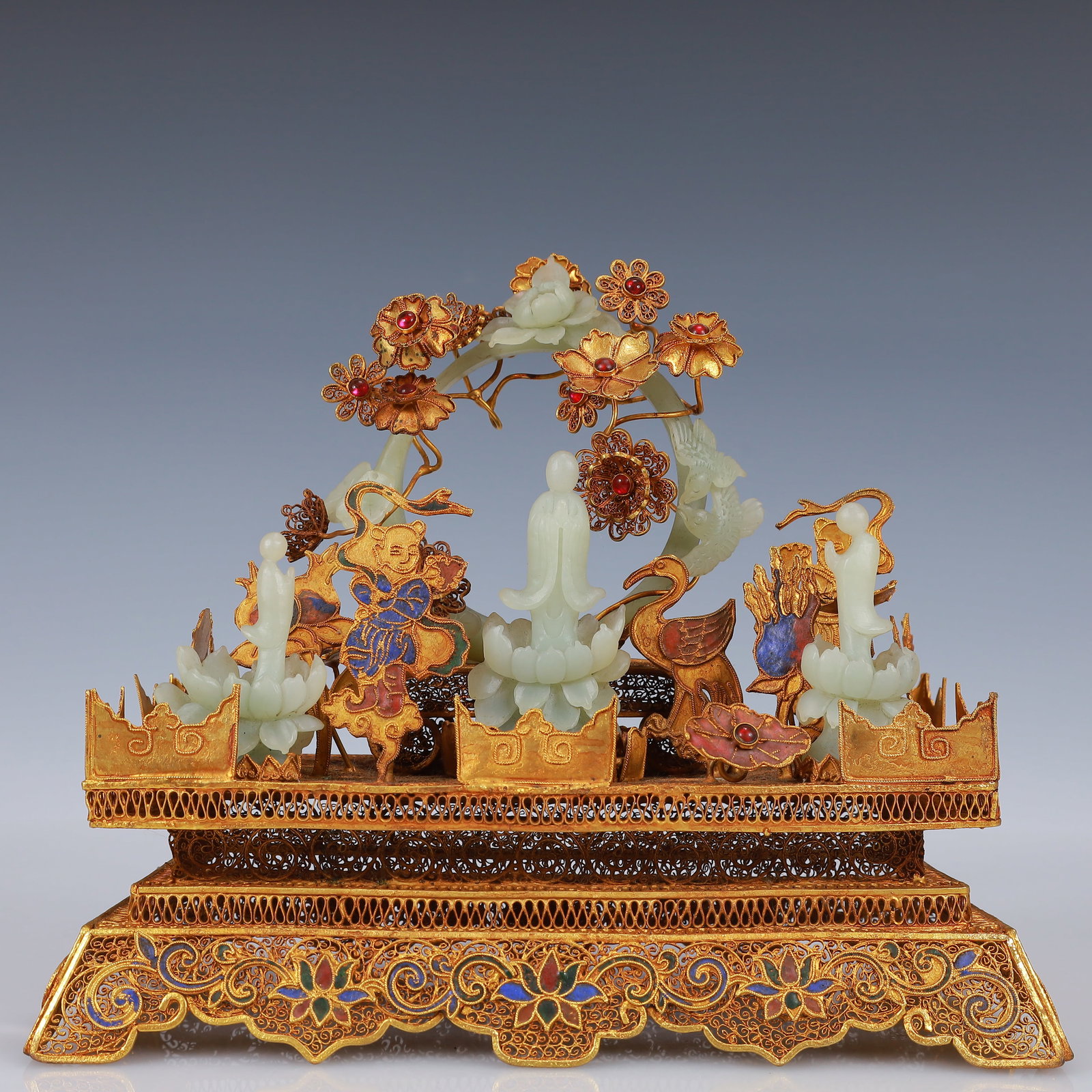 A Set of Fine Filigree and Gilding Inlaid White Jade Figure Ornaments,Inlaid Gems: A Set of Fine Filigree and Gilding Inlaid White Jade Figure Ornaments,Inlaid Gems,Qing Dynasty, China,Qianlong Four-Character Mark,Size:9.4inxcmx5.1inx7.9in,Weight:950g 一套花丝