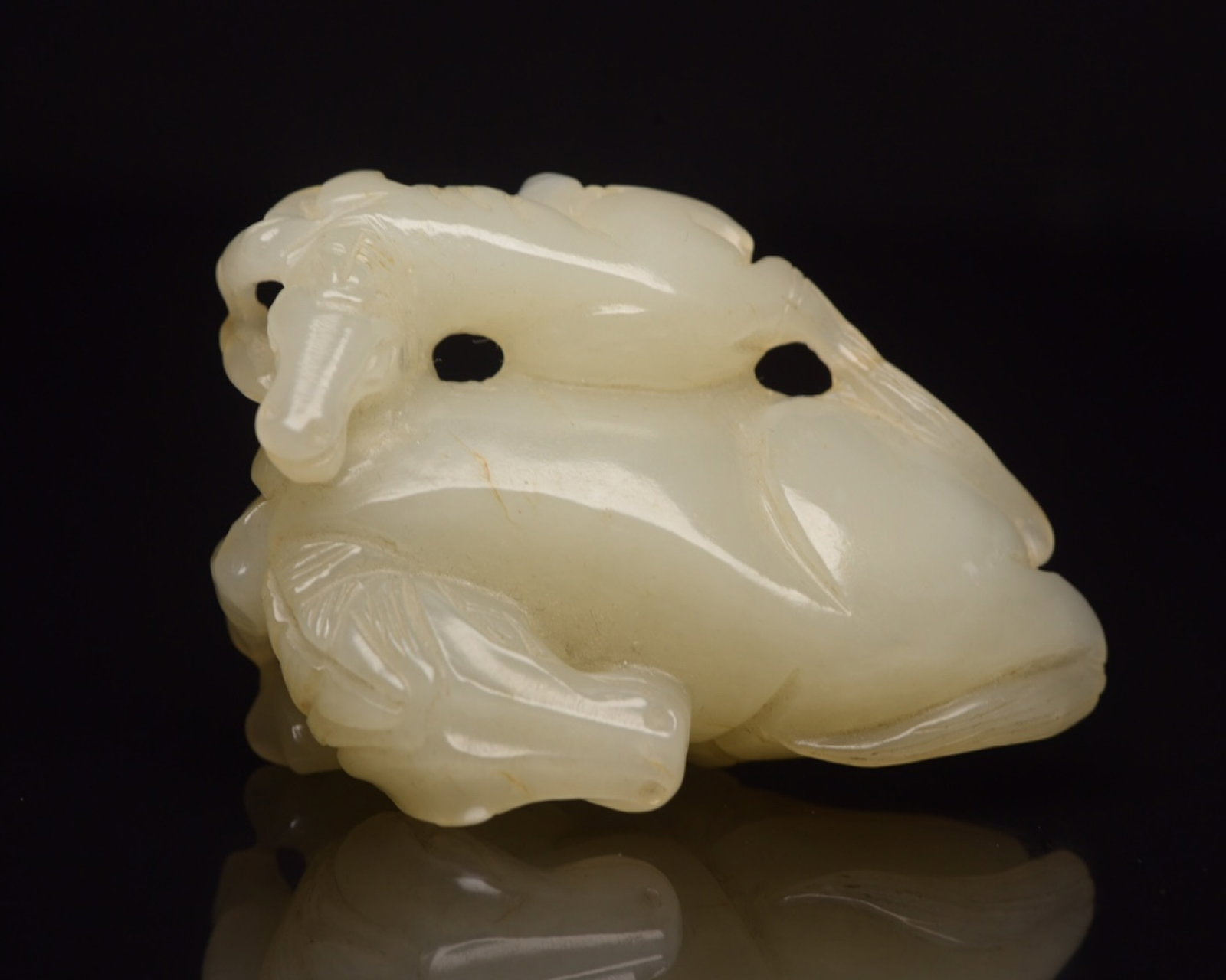An Exquisite White Jade Horse Ornament: An Exquisite White Jade Horse Ornament,Qing Dynasty,China,Size:2.5inx1.7inx1in,Weight:79g 白玉骏马摆件,中国清代