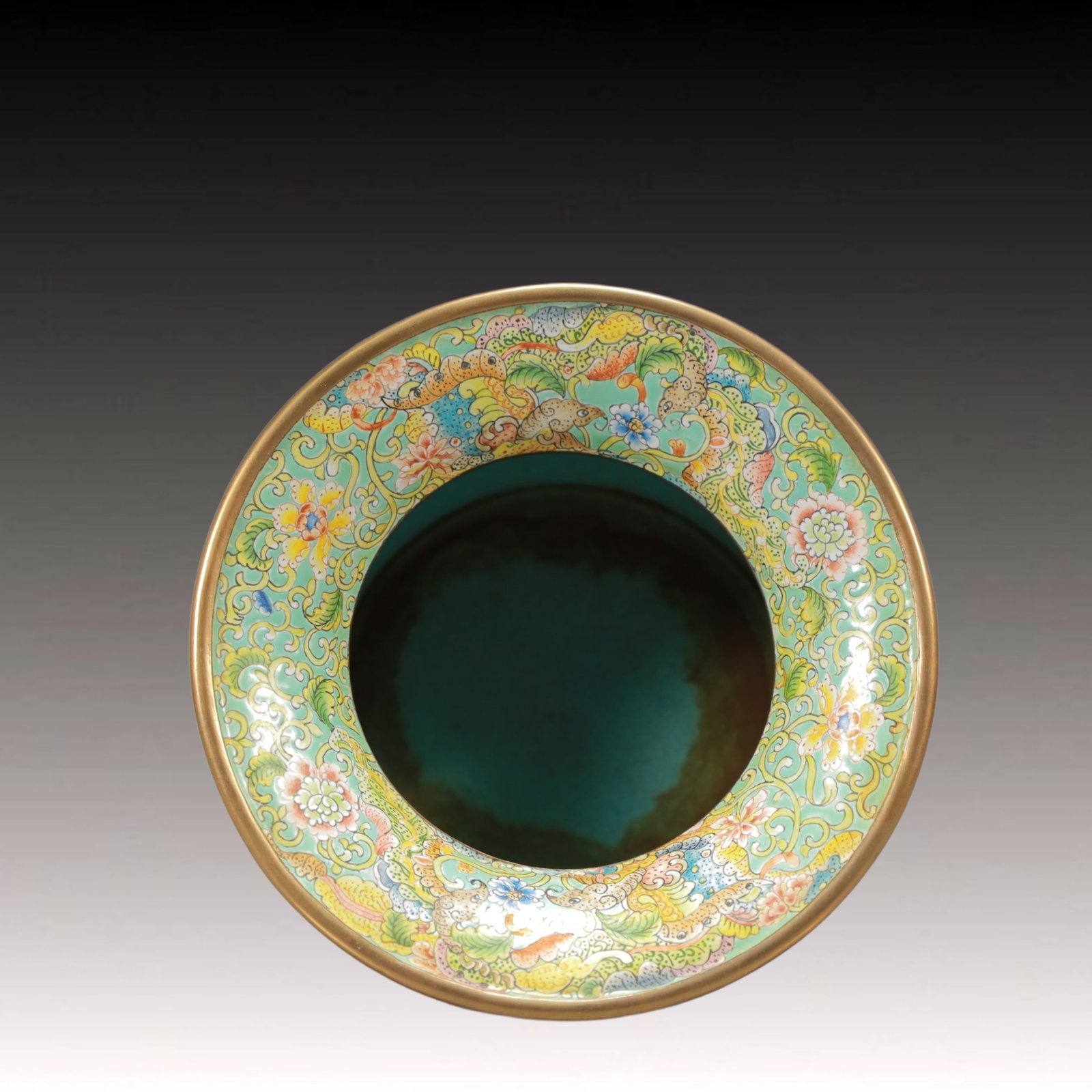 An Exquisite Painted Enamel Flower Pattern Jar - 5
