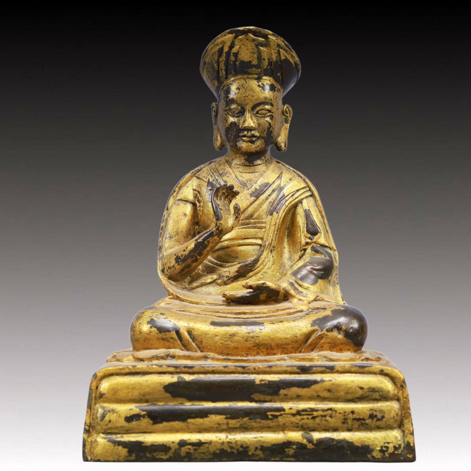 A Solemn Gilt Bronze Statue of Guru: A Solemn Gilt Bronze Statue of Guru,Qing Dynasty, China,Size:5.7inx3.7inx8.3in,Weight:2550g 铜鎏金上师像,中国清代