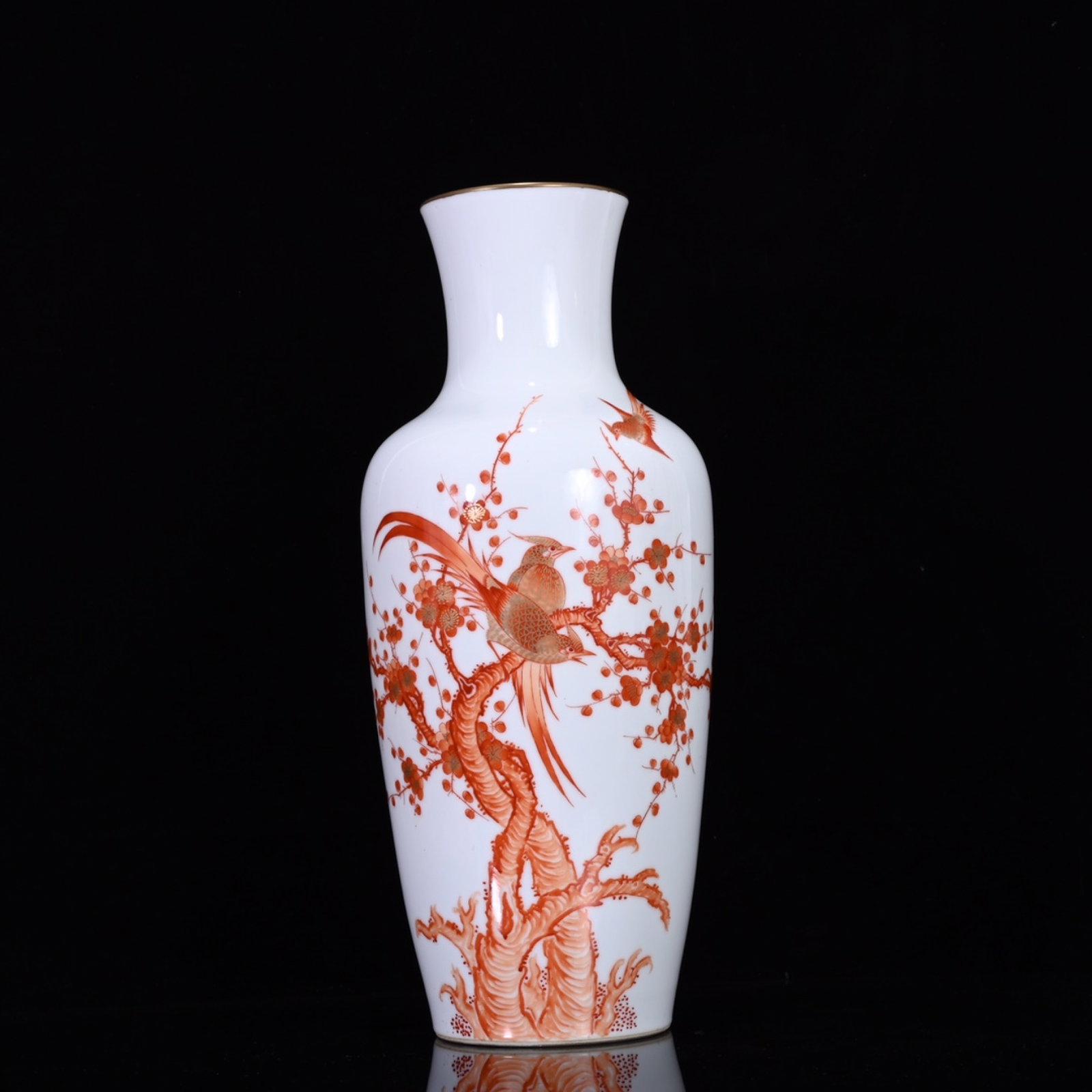 An Exquisite Iron-Red Painted Gold Flower and Bird Pattern Vase: An Exquisite Iron-Red Painted Gold Flower and Bird Pattern Vase,Qing Dynasty,China,Qianlong Six-character Mark,Size:15.4inx6.7in 矾红描金花鸟纹瓶,ߑ