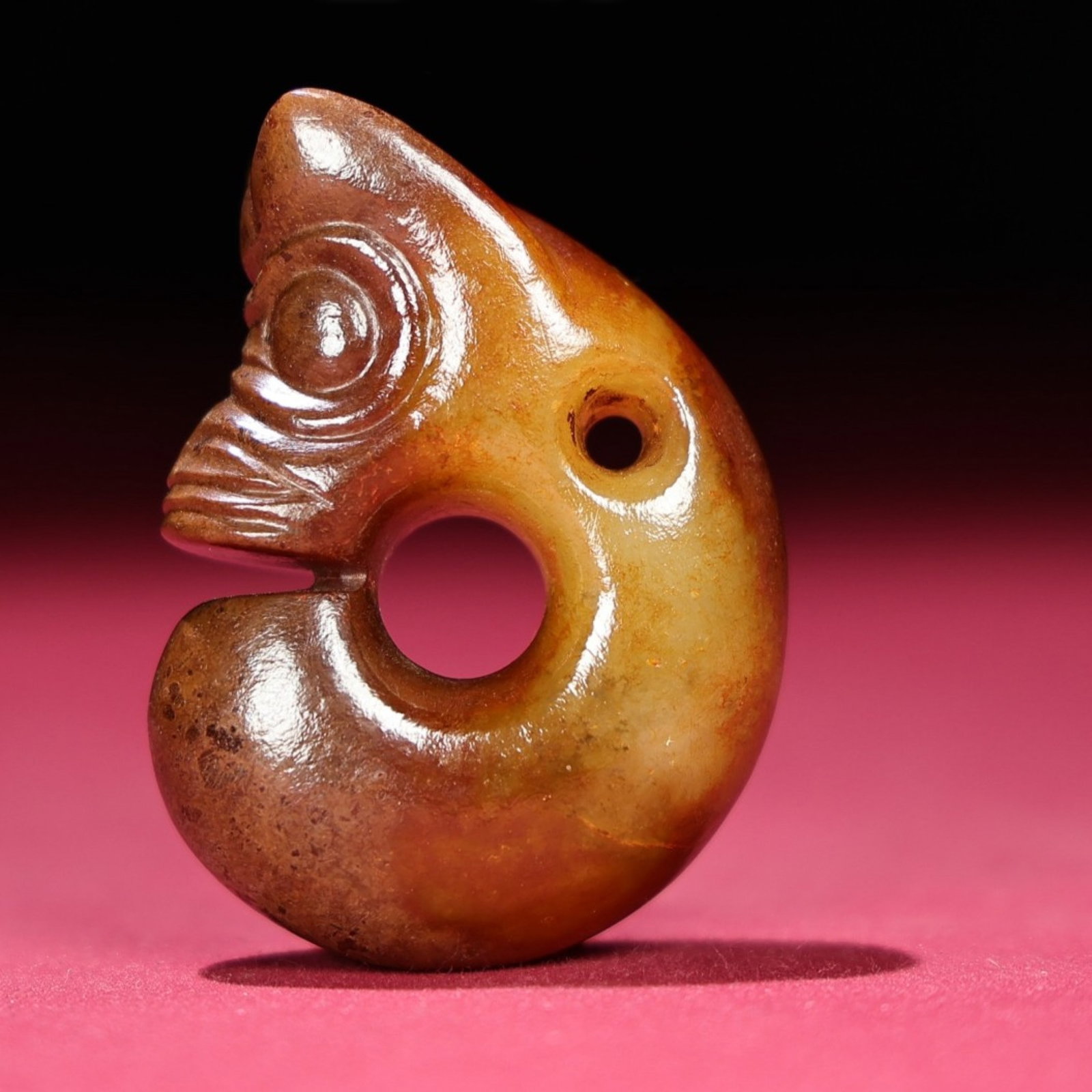 An Exquisite Archaic Jade Dragon Pattern Pendant: An Exquisite Archaic Jade Dragon Pattern Pendant,Ancient Time,China,Size:2.2inx1.6inx0.6in,Weight:54g 高古玉龙纹挂件,中国远古时&