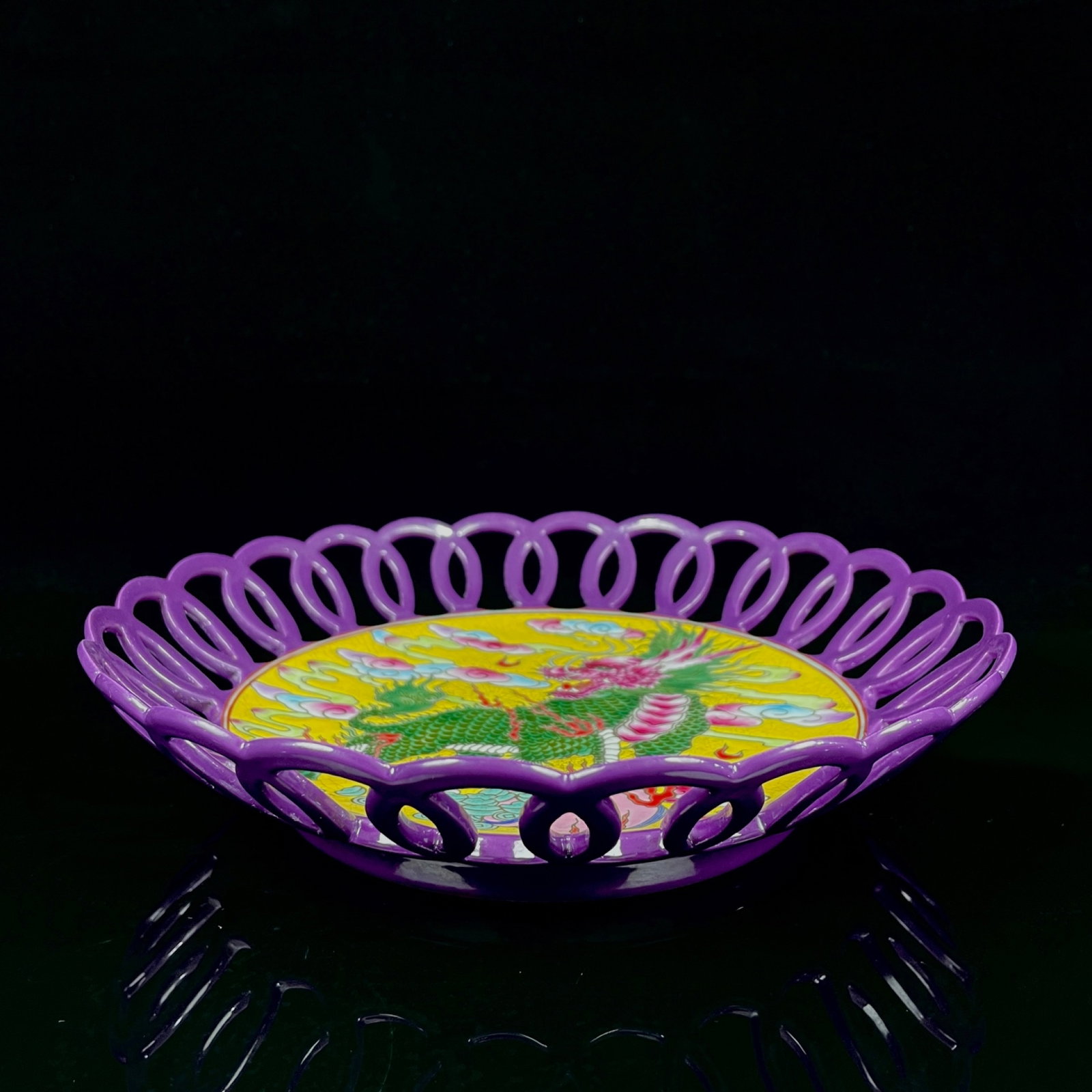 An Exquisite Famille-Rose Auspicious Cloud and Kylin Pattern Plate: An Exquisite Famille-Rose Auspicious Cloud and Kylin Pattern Plate,Qing Dynasty,China,Yongzheng Six-character Mark,Size:1.8inx8.3in 粉彩祥云麒麟纹盘