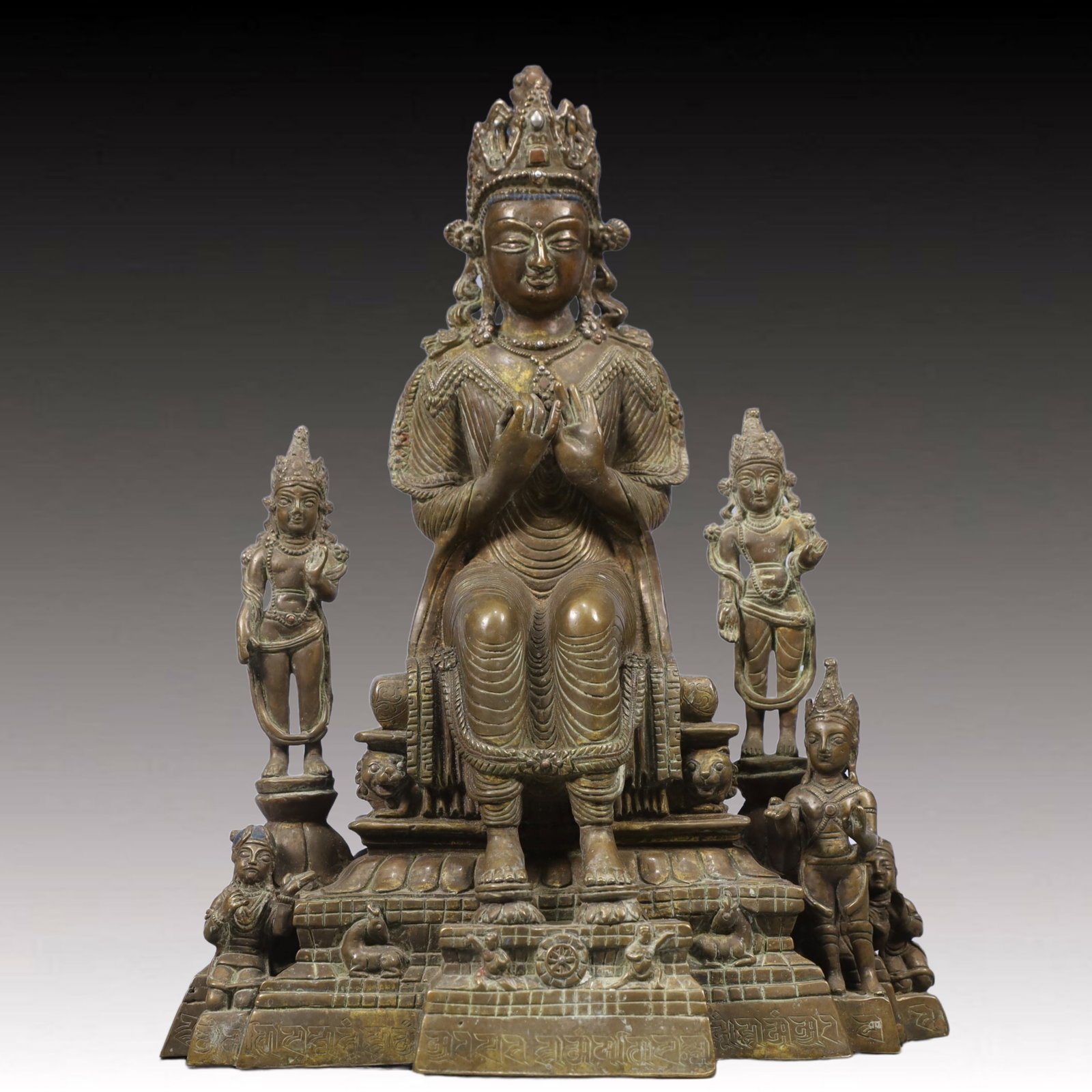 A Solemn Bronze Statue of Avalokitesvara, With Inscription: A Solemn Bronze Statue of Avalokitesvara, With Inscription, Qing Dynasty, China, Size:8.7inx4.7inx11.4in, Weight:3500g 铜观音像,带铭文,中国清