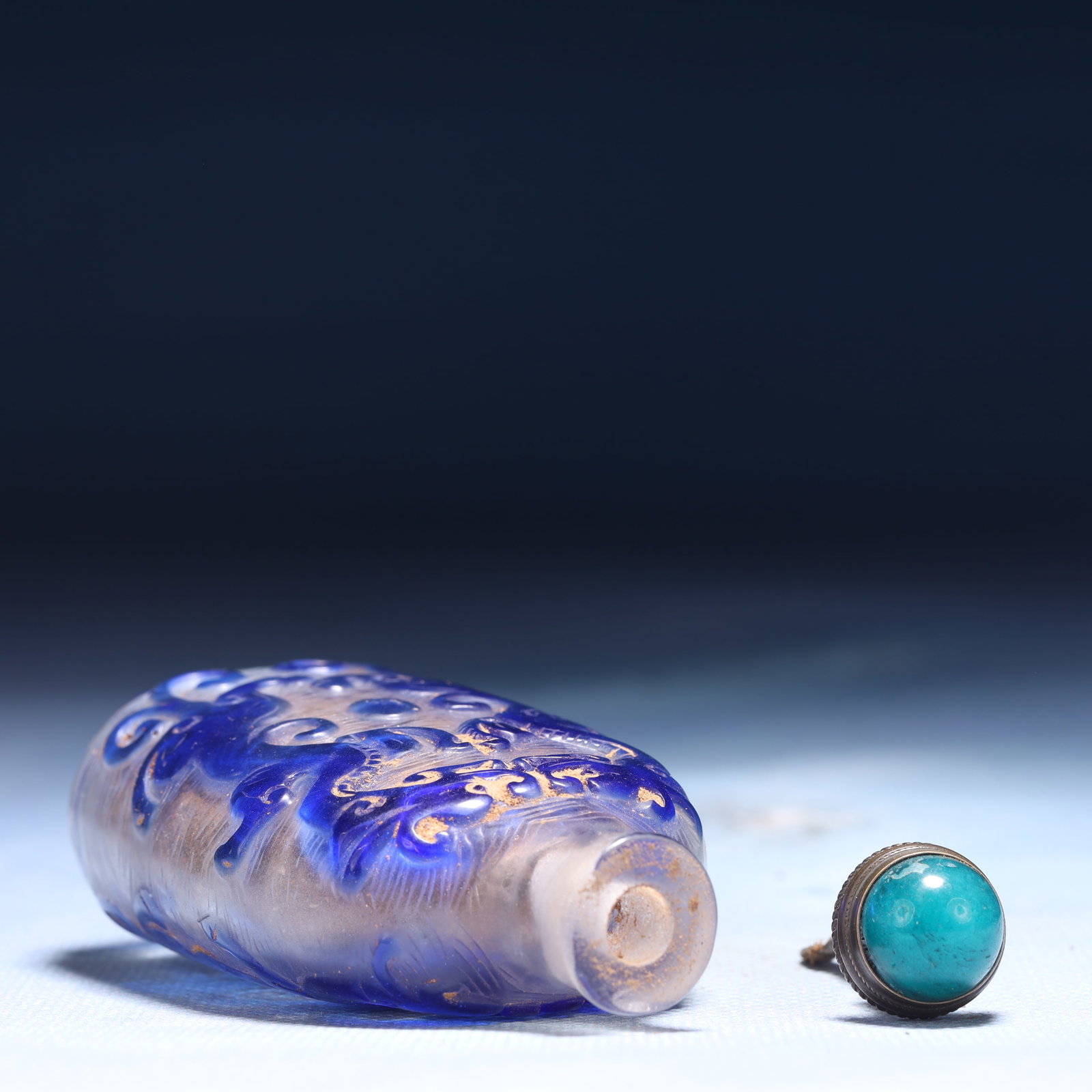 An Exquisite Glass Chi-Dragon Pattern Snuff Bottle - 5