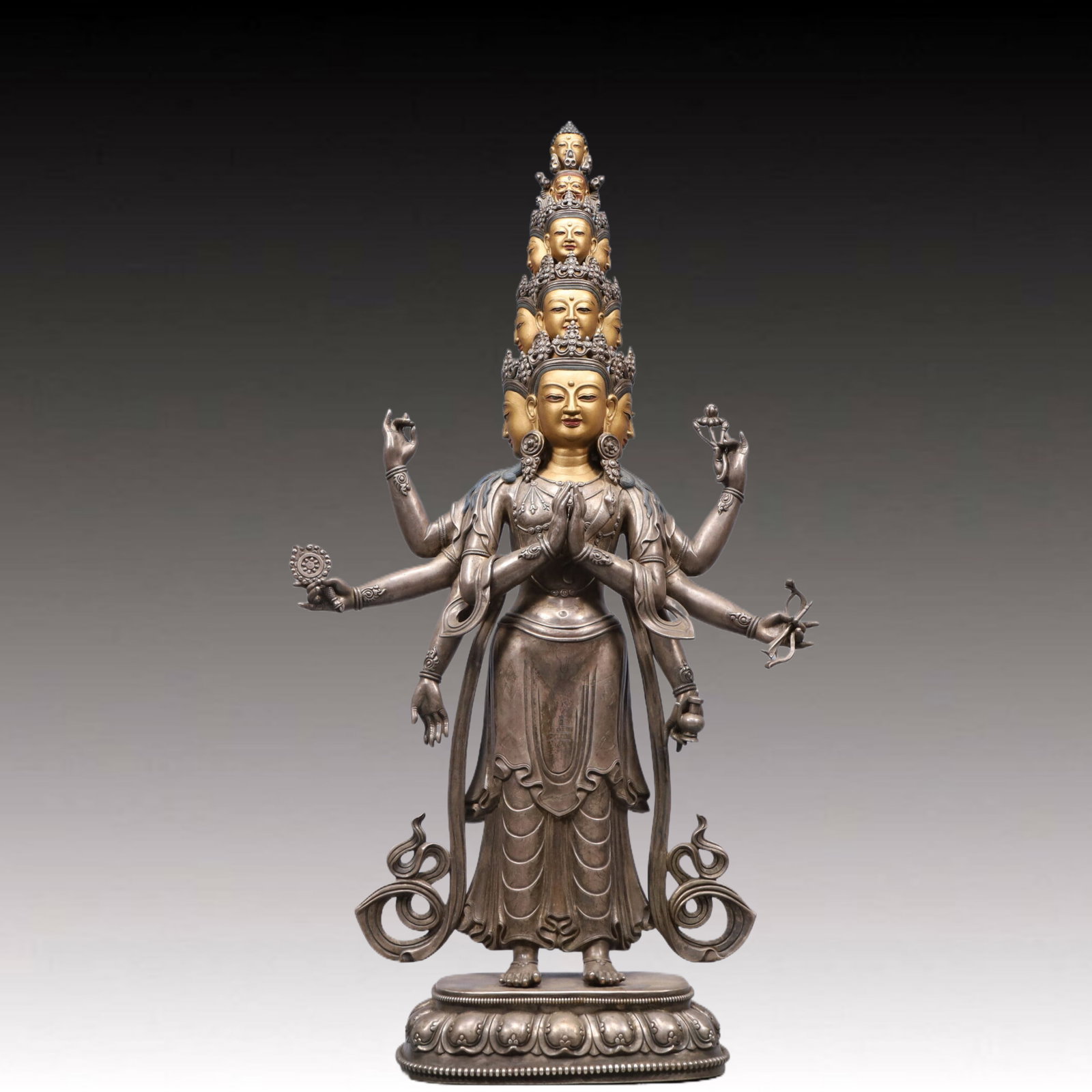 A Solemn Gilt Bronze and Silver Statue of Vajrasattva: A Solemn Gilt Bronze and Statue of Vajrasattva,Qing Dynasty, China, Qianlong Mark,Size:37x12x28in,Weight:10950g 铜鎏金银金刚萨陲像,清代