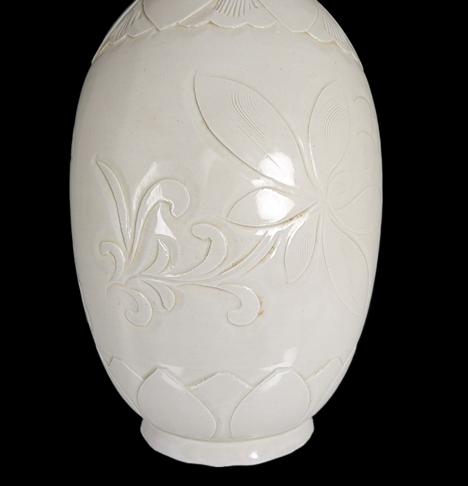 A Rare Ding yao Phoenix Pattern Vase - 8