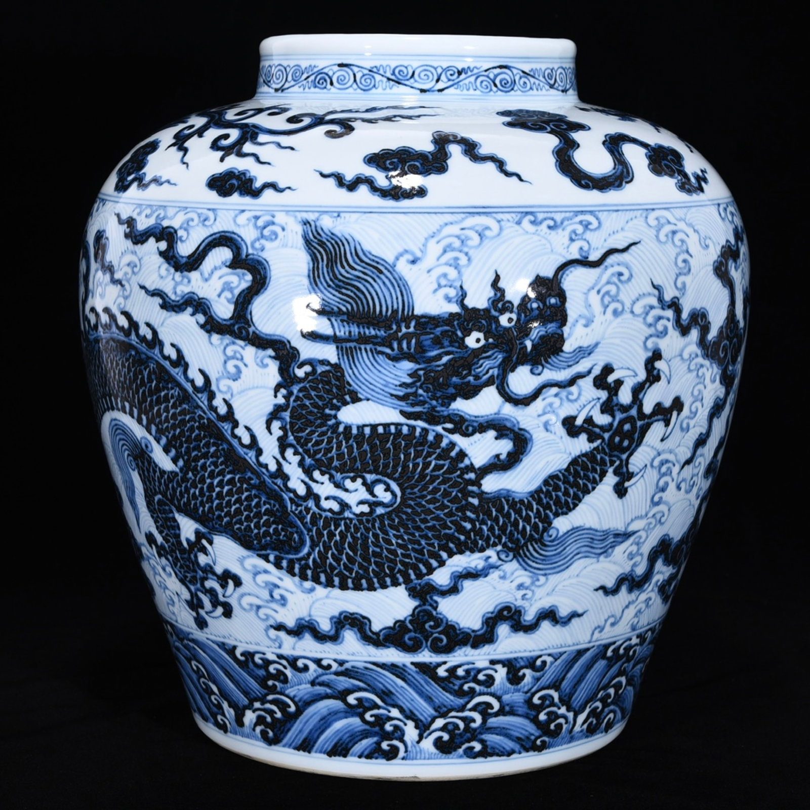 A Rare Blue and White Dragon and Phoenix Pattern Jar: A Rare Blue and White Dragon and Phoenix Pattern Jar,Ming Dynasty,China,Xuande Mark,Size:13inx12.2in 青花龙凤纹罐,中国明代,宣德&