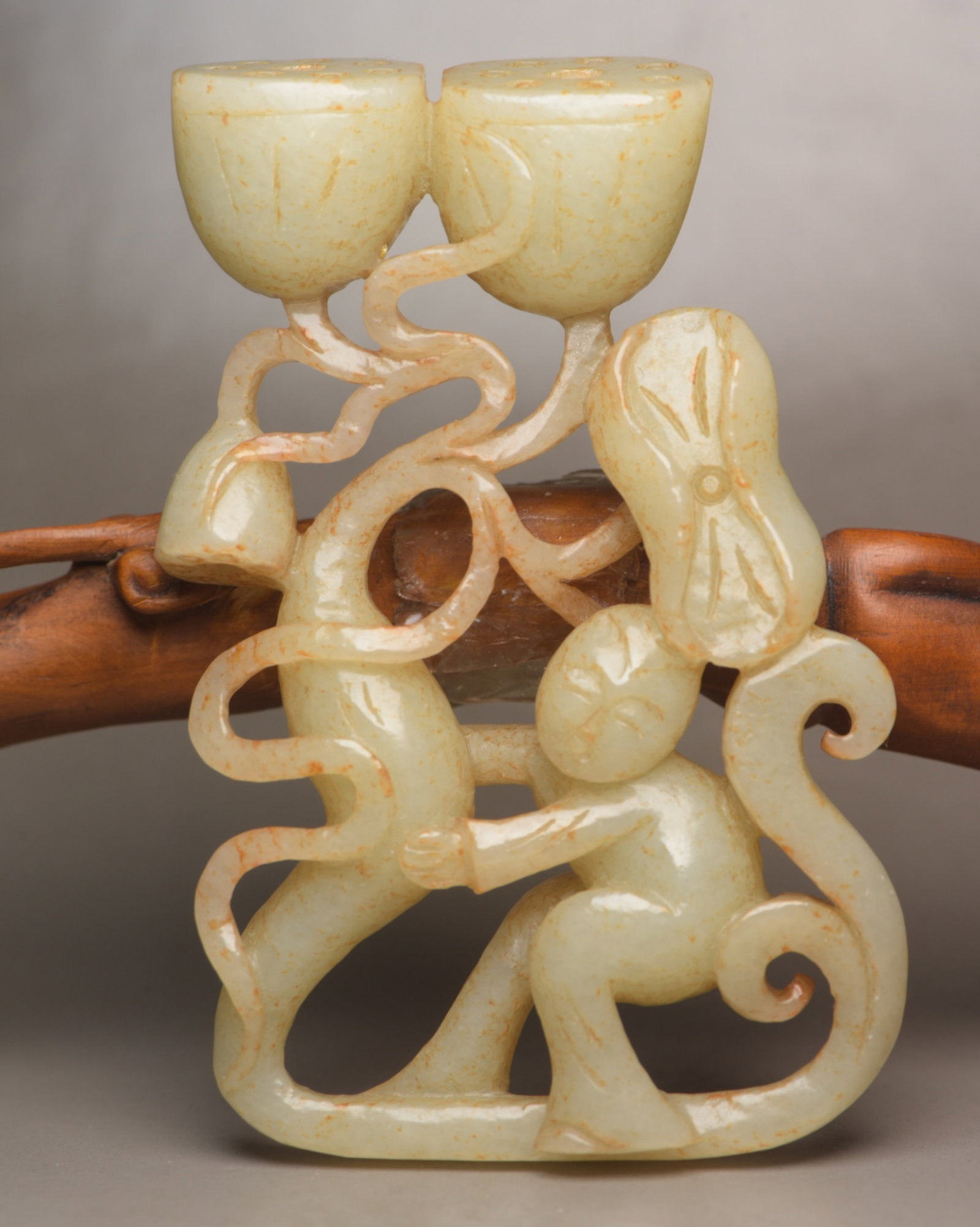 An Exquisite White Jade Figure Ornament: An Exquisite White Jade Figure Ornament,Qing Dynasty,China,Size:3.4inx2.2inx0.6in,Weight:68g 白玉人物摆件,中国清代