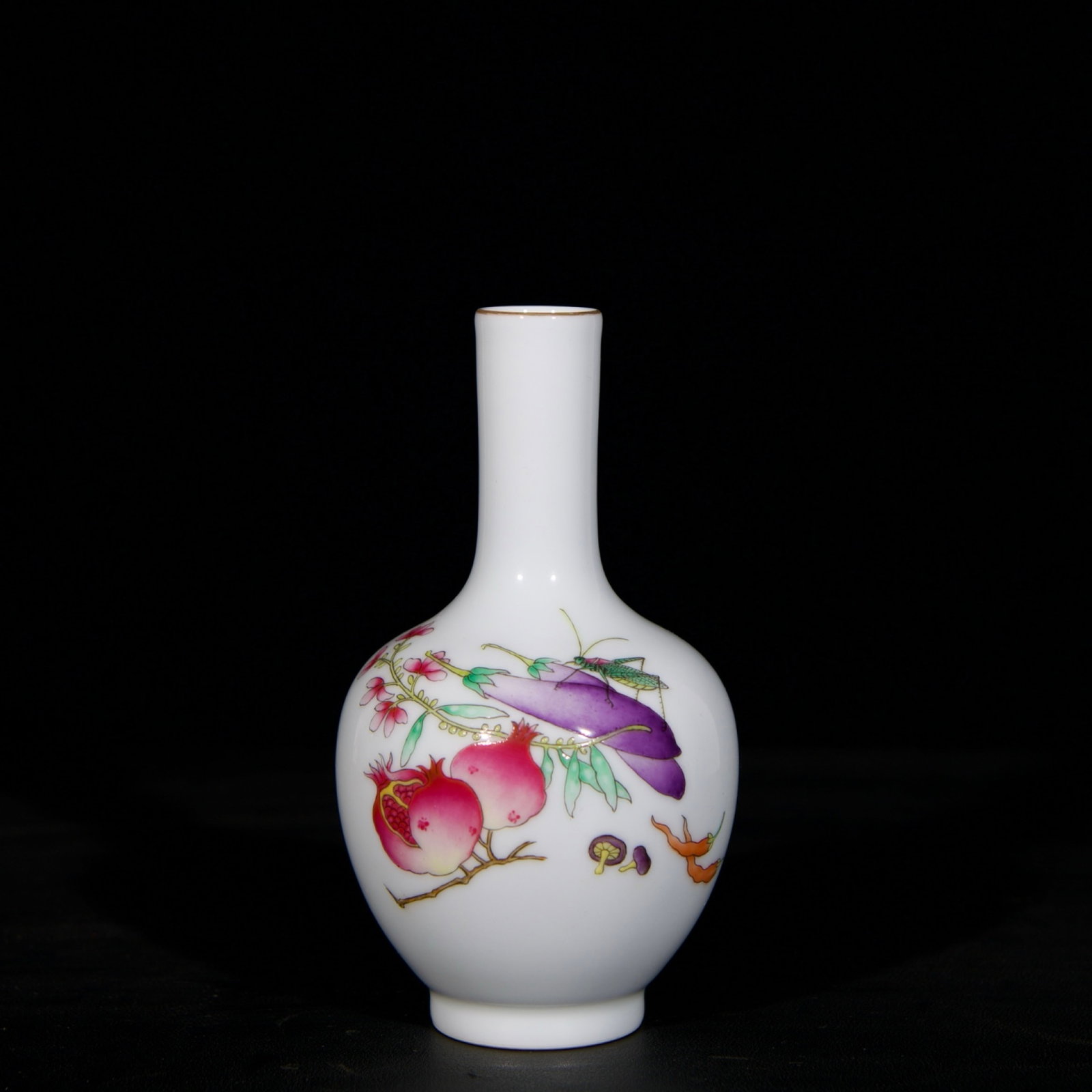 An Exquisite Enamel Vegetables and Fruit Pattern Vase,with Poem: An Exquisite Enamel Vegetables and Fruit Pattern Vase,with Poem,Qing Dynasty,China,Yongzheng Four-Character Mark,Size:6.7inx3.5in 珐琅彩蔬果纹瓶,带ť