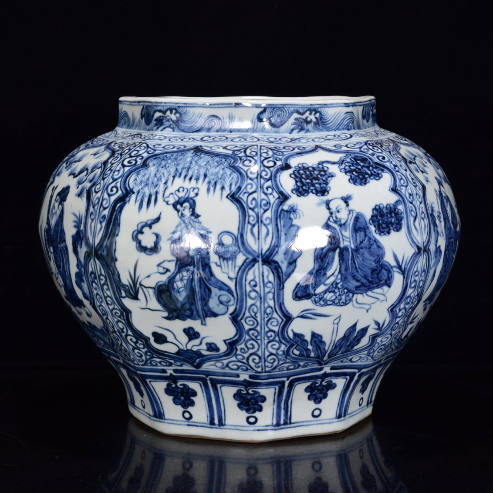 An Exquisite Blue and White Character and Story Pattern Jar: An Exquisite Blue and White Character and Story Pattern Jar,Yuan Dynasty,China,Size:11inx13in 青花人物故事纹罐,中国元代