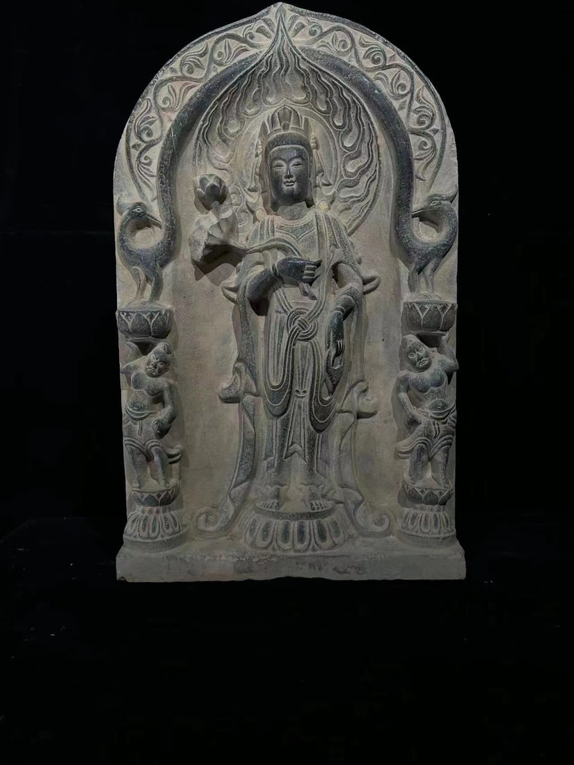 A Rare Limestone Statue of Avalokitesvara Ornament (1 of 9)
