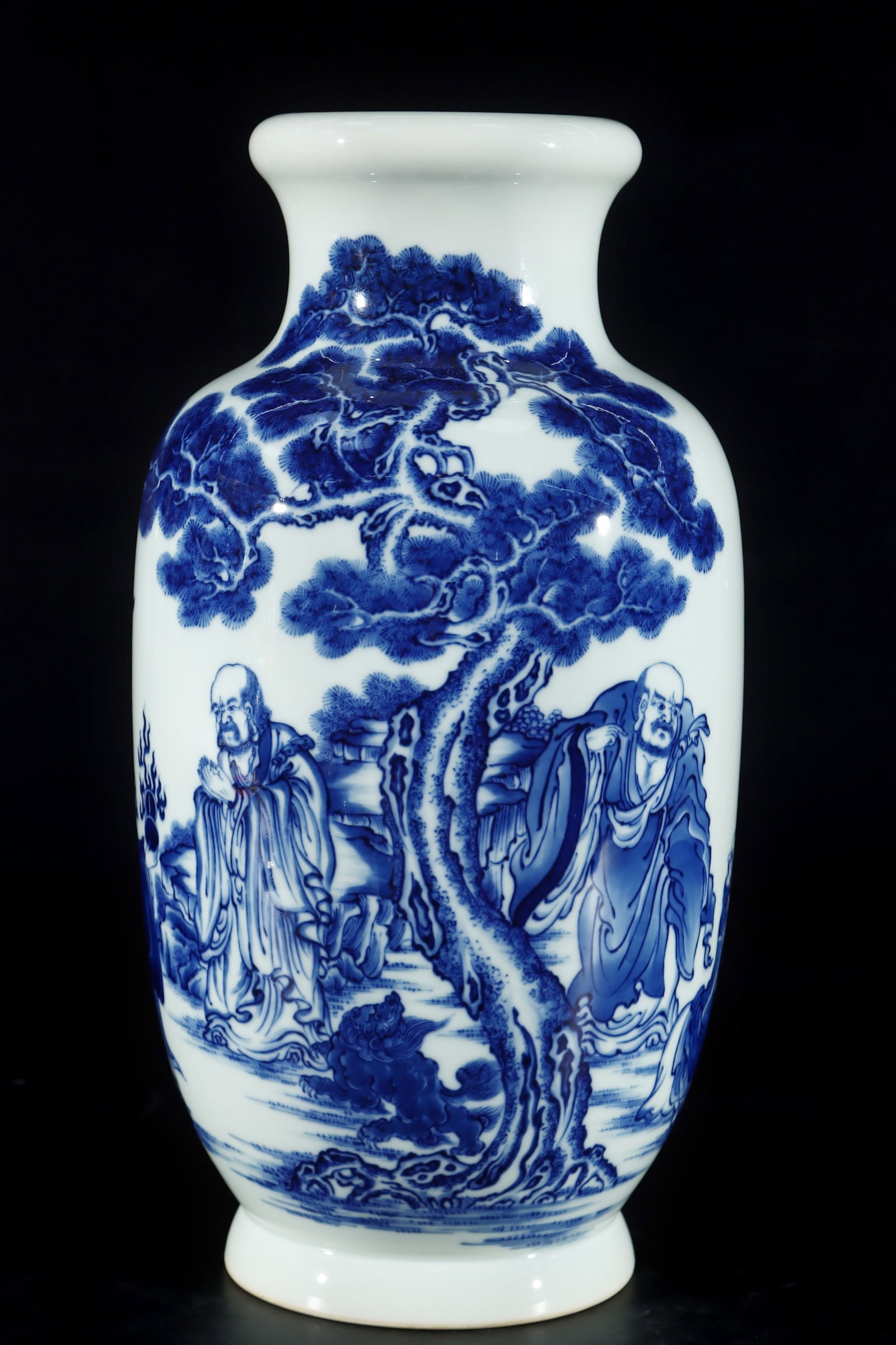 An Exquisite Blue and White Character and Story Pattern Vase: An Exquisite Blue and White Character and Story Pattern Vase,Qing Dynasty,China,Yongzheng Six-character Mark,Size:13.4inx7.1in 青花人物故事纹瓶,中