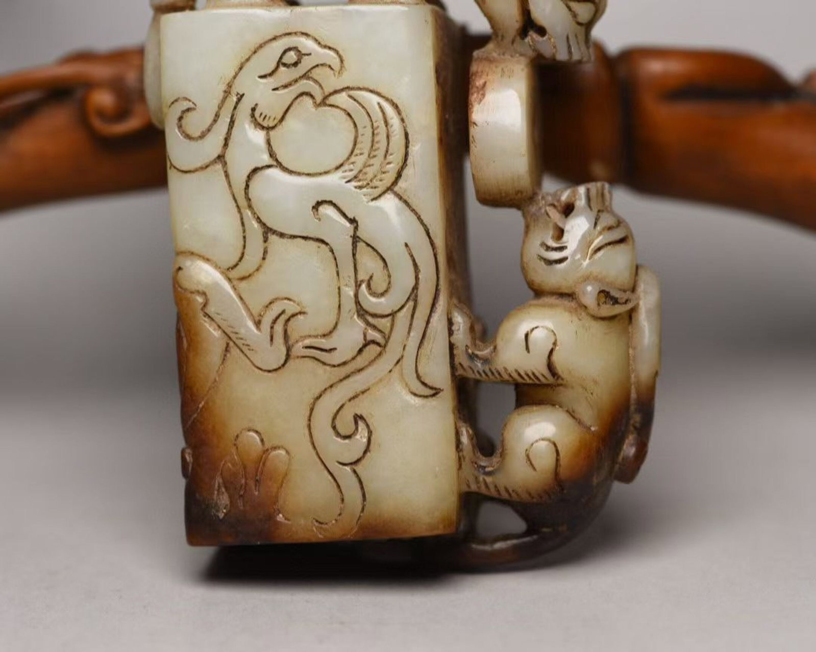 An Exquisite White Jade Beast Pattern Seal - 9