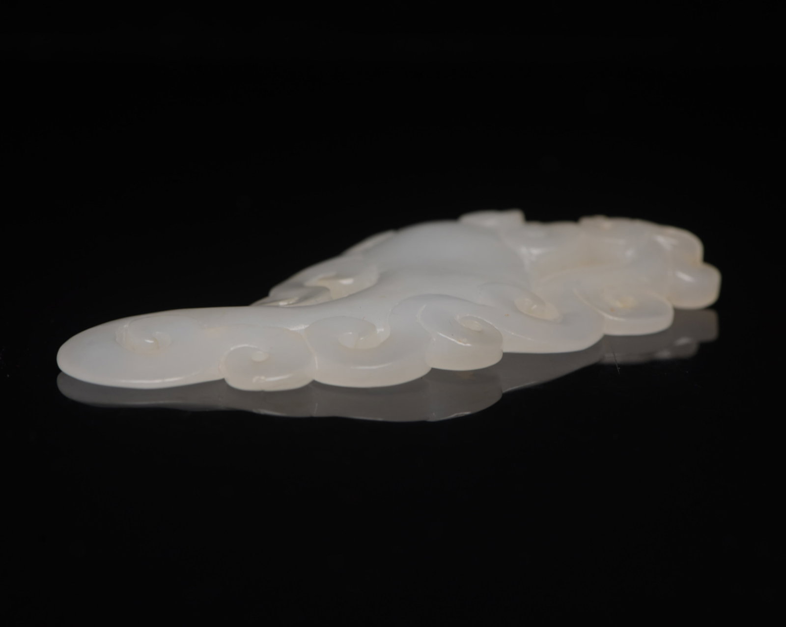 An Exquisite White Jade Auspicious Cloud Pattern Pendant - 5