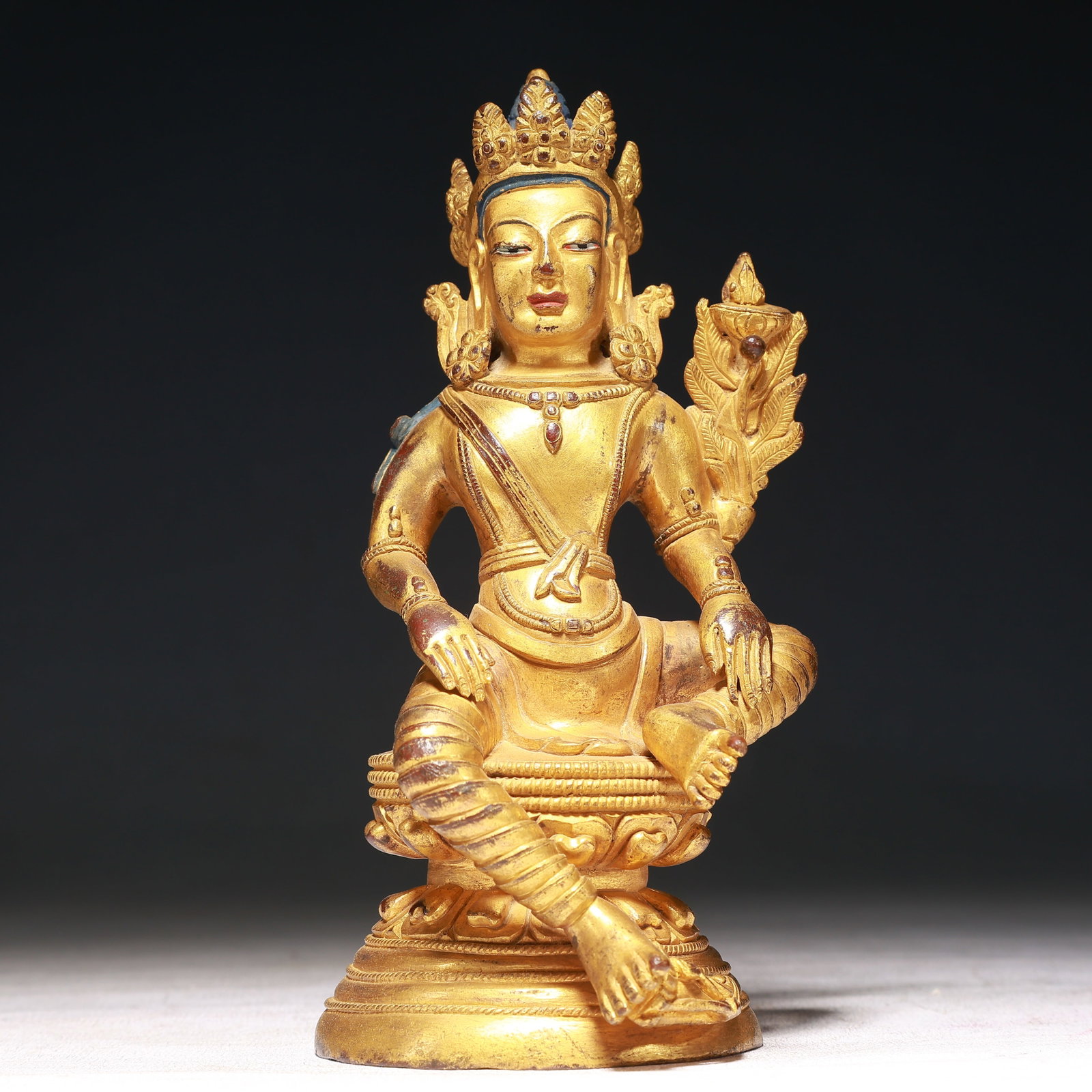 A Solemn Gilt Bronze Statue of Tara: A Solemn Gilt Bronze Statue of Tara,Qing Dynasty,China,Size:3inx6.7in,Weight:1000g 铜鎏金度母像,中国清代