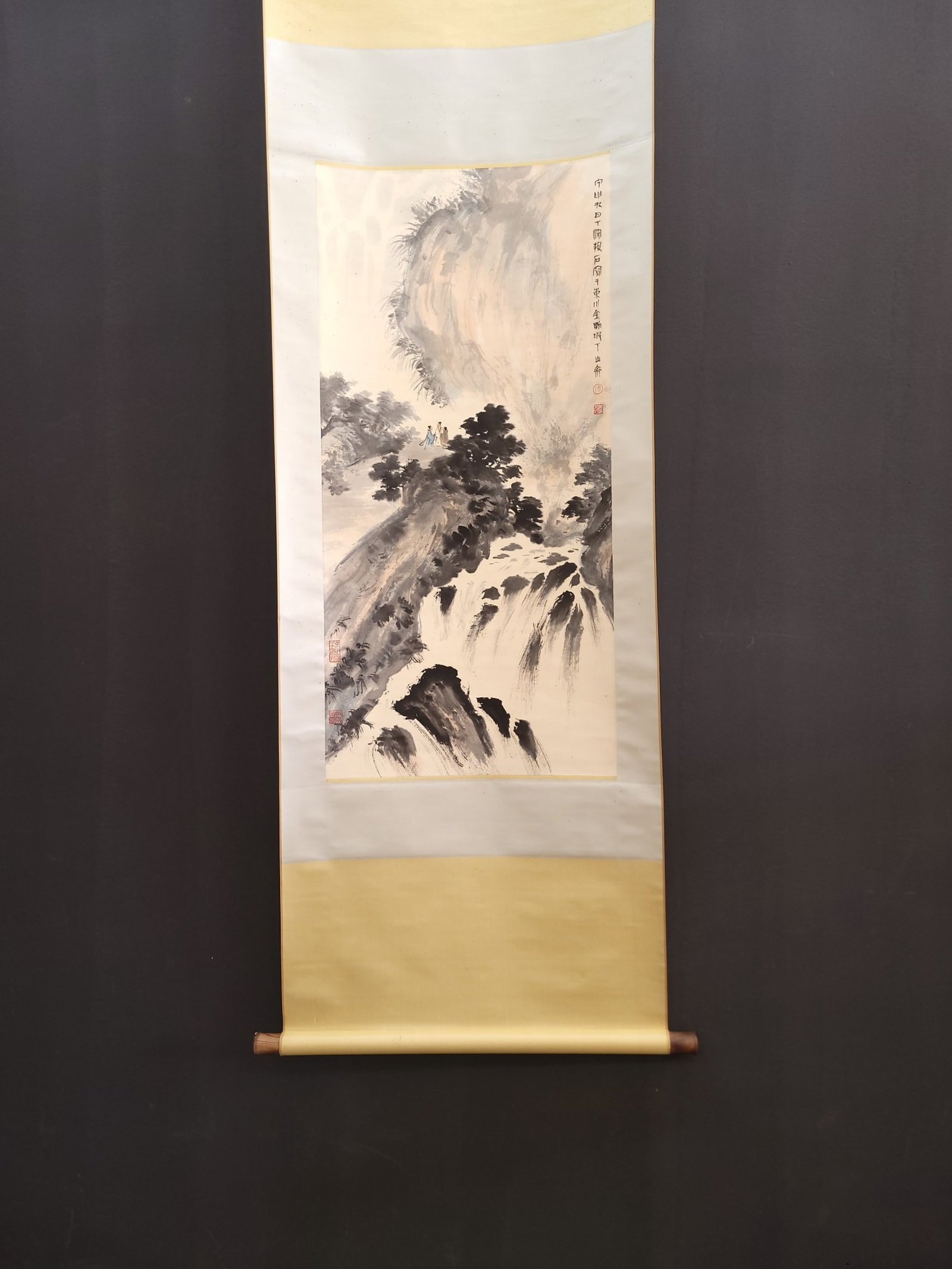 A Chinese Vertical Scroll Ink Painting of Landscape and Figure on Paper: A Chinese Vertical Scroll Ink Painting of Landscape and Figure on Paper,Fu Baoshi,Size:18.9inx39in 一幅中国水墨山水人物画立ů