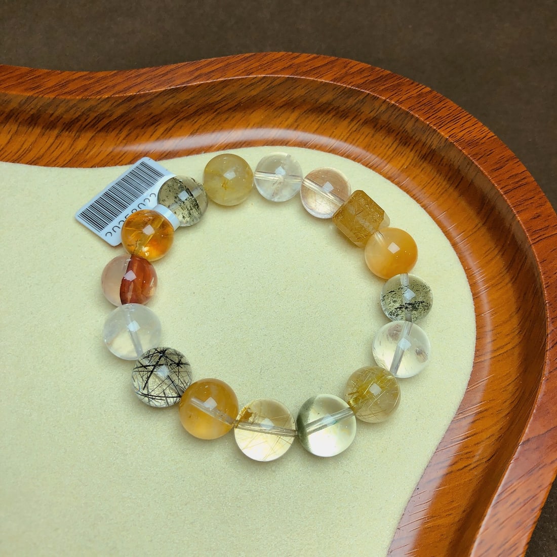 An Exquisite Crystal Bracelet: An Exquisite Crystal Bracelet,Size:0.5in,Weight:41g 水晶手串