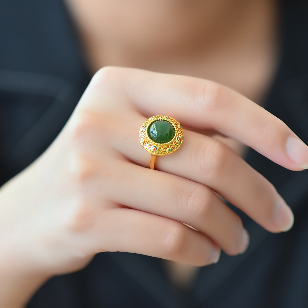 An Exquisite Sterling Silver-Gold Plated Inlaid Jasper Ring: An Exquisite Sterling Silver-Gold Plated Inlaid Jasper Ring,Size:0.4inx0.4in 纯银镀金镶碧玉戒指