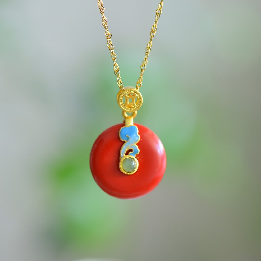 An Exquisite Sterling Silver-Gold Plated Inlaid Cinnabar Necklace: An Exquisite Sterling Silver-Gold Plated Inlaid Cinnabar Necklace,Size:0.7inx0.7in 纯银镀金镶朱砂项链