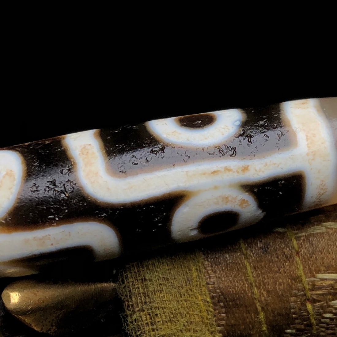 An Exquisite Dzi Bead Pendant - 6