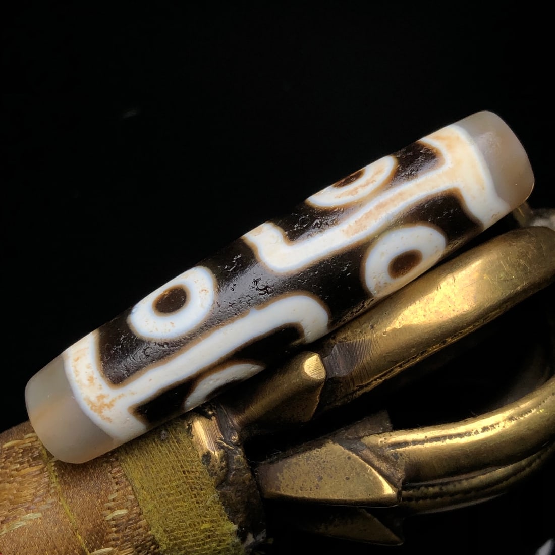An Exquisite Dzi Bead Pendant - 9