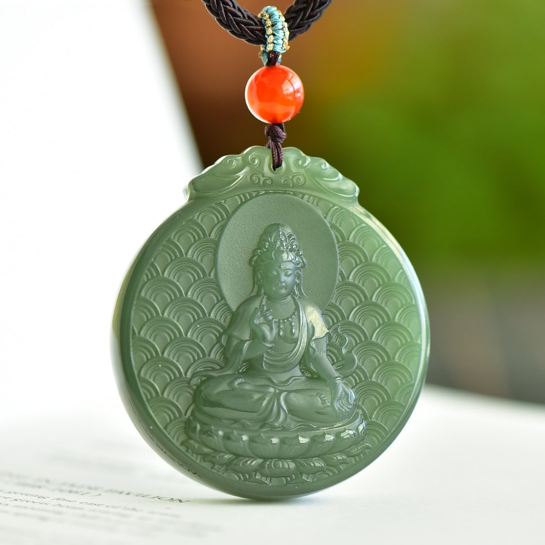 An Exquisite Greenish Jade Statue of Avalokitesvara Pendant: An Exquisite Greenish Jade Statue of Avalokitesvara Pendant,Size:1.9inx2in 青玉观音像挂件