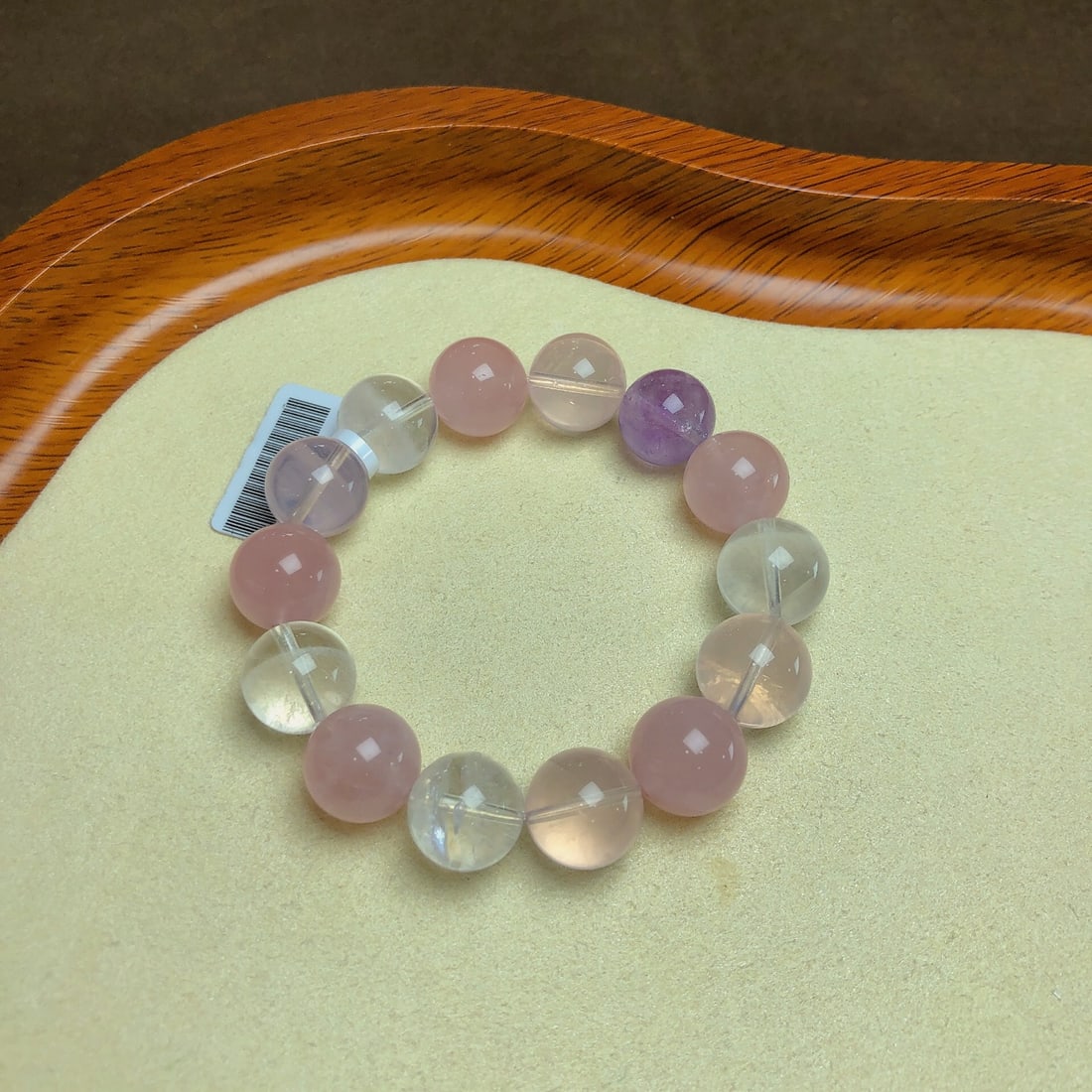 An Exquisite Crystal Bracelet: An Exquisite Crystal Bracelet,Size:0.5in,Weight:47.8g 水晶手串