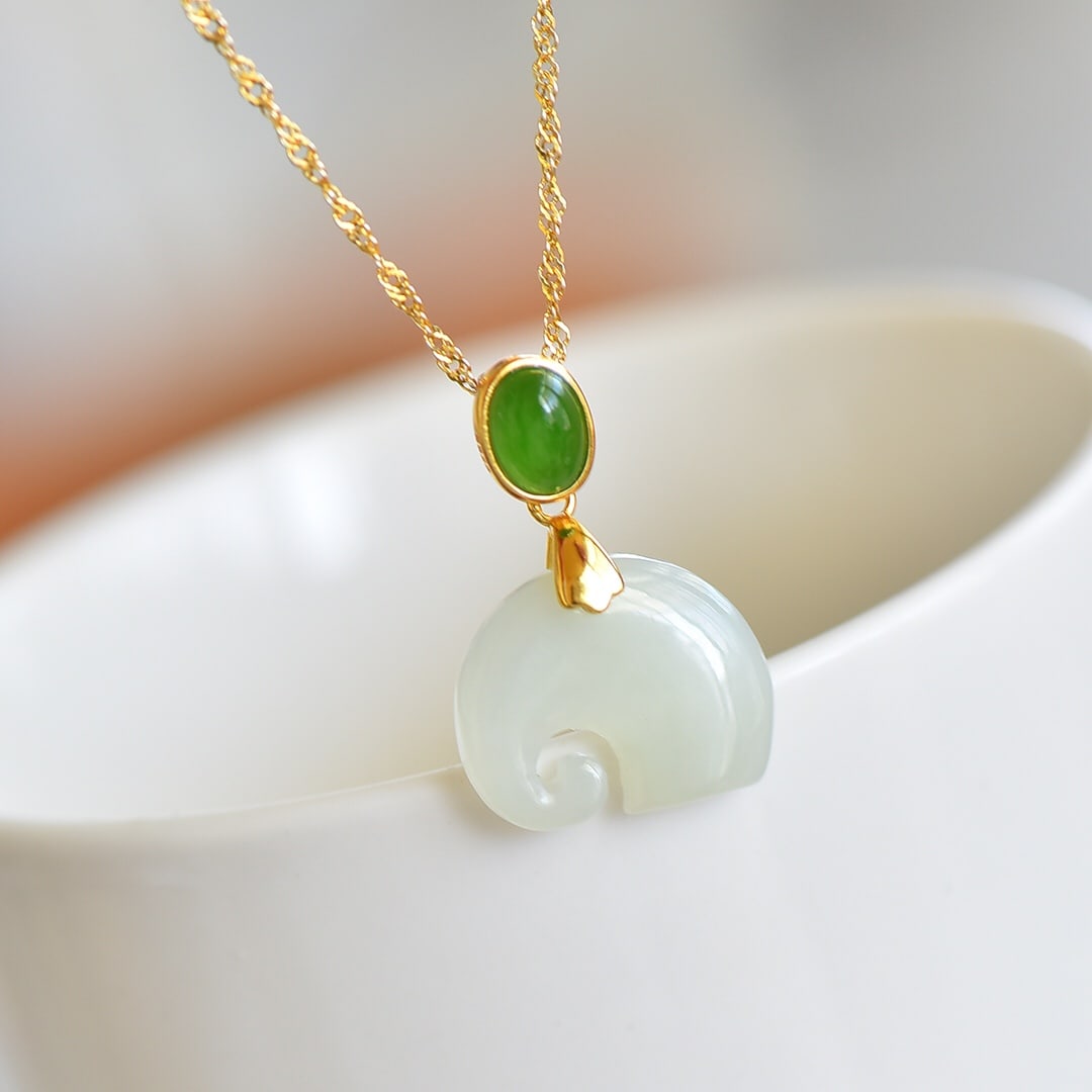 An Exquisite Sterling Silver-Gold Plated Inlaid White Jade Pendant , Inlaid Jasper: An Exquisite Sterling Silver-Gold Plated Inlaid White Jade Pendant , Inlaid Jasper , Size :0.6inx0.7in