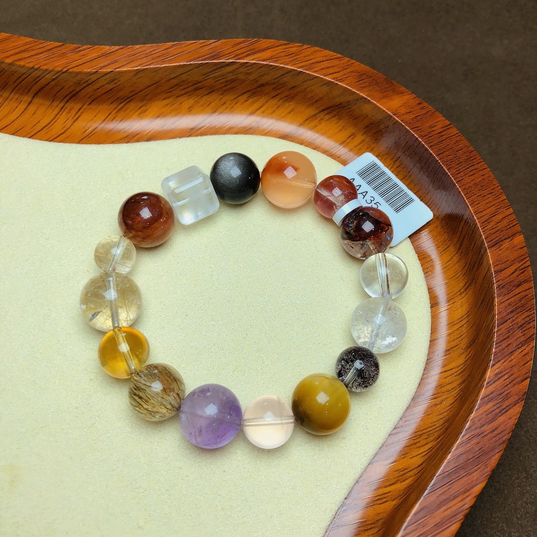 An Exquisite Crystal Bracelet: An Exquisite Crystal Bracelet,Size:0.6in,0.4in,Weight:39.5g 水晶手串