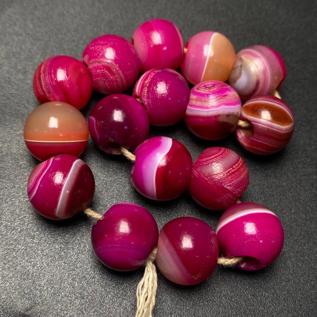 A Precious Agate Bracelets - 6