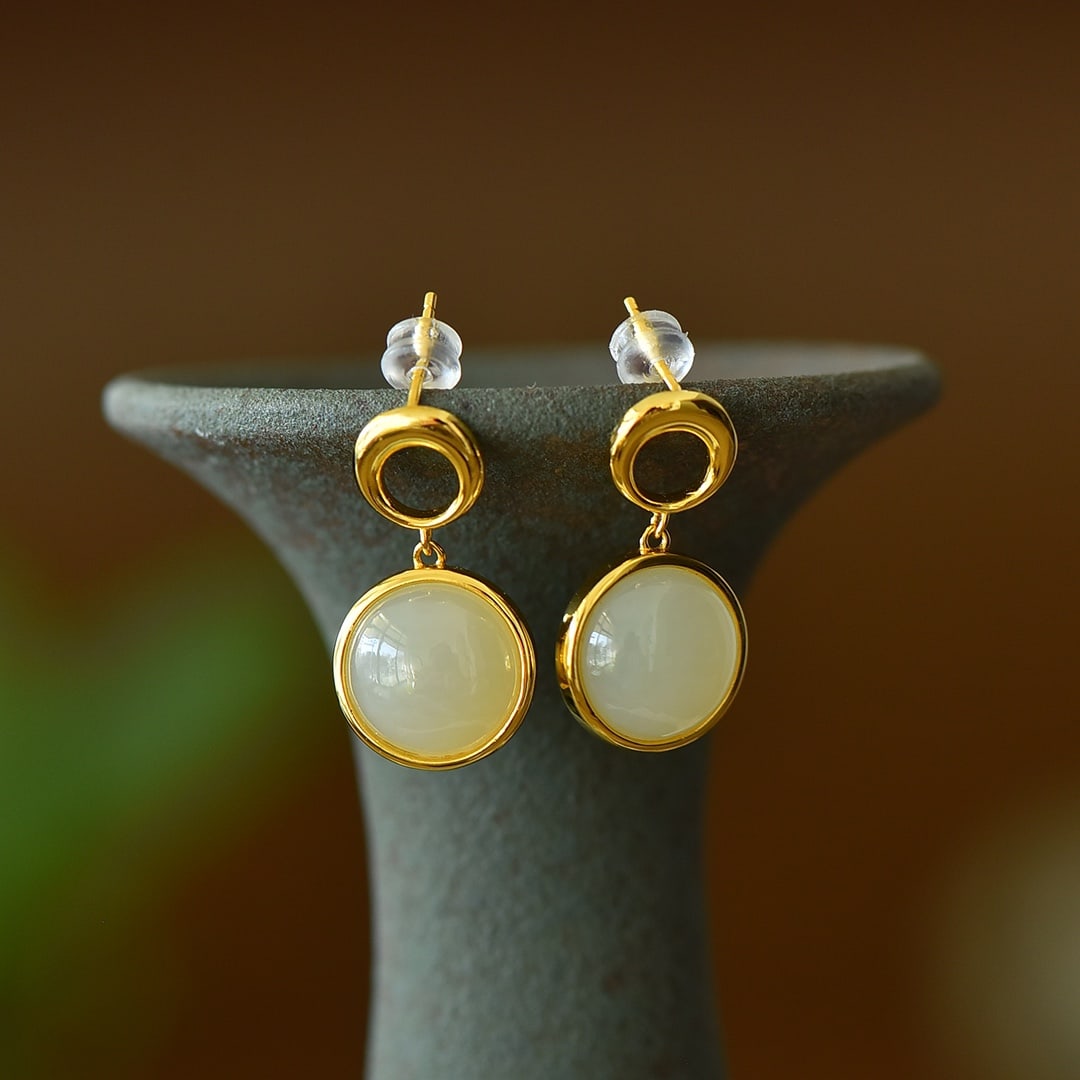 A Pair of Exquisite Sterling Silver-Gold Plated Inlaid White Jade Earrings: A Pair of Exquisite Sterling Silver-Gold Plated Inlaid White Jade Earrings,Size:0.5inx0.5in 一对纯银镀金镶白玉耳环