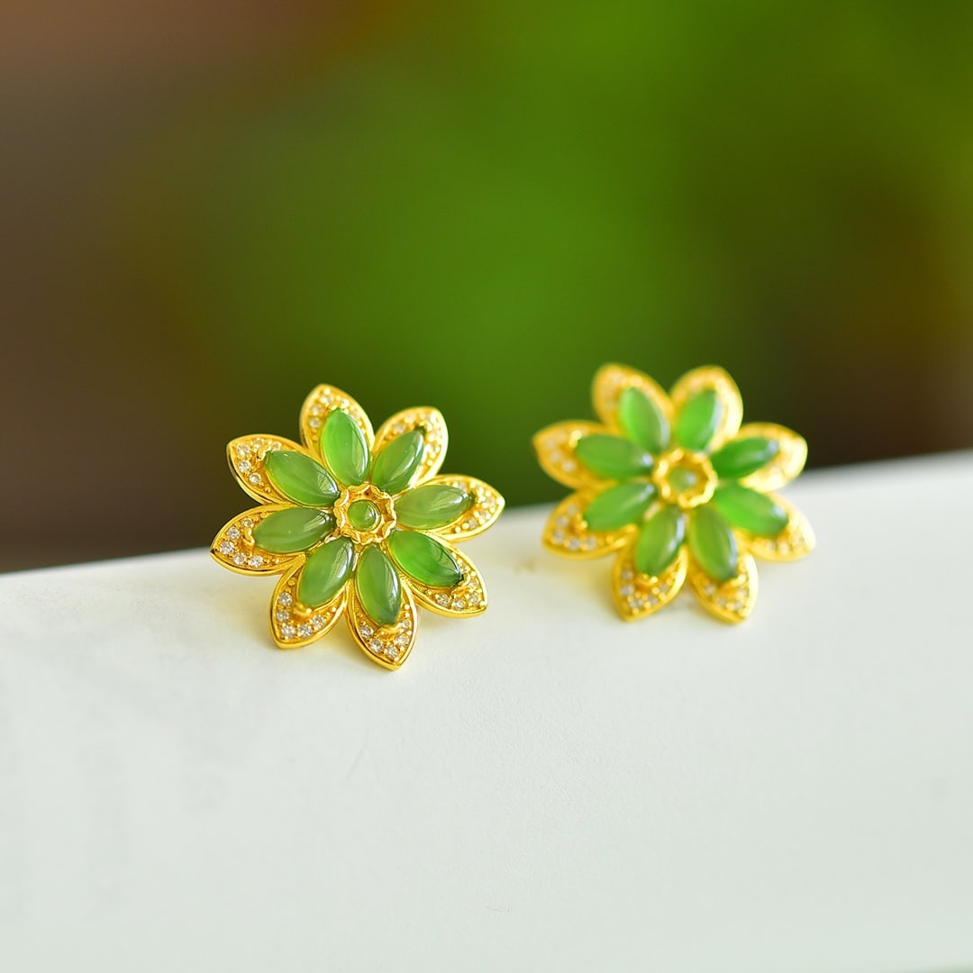 A Pair of Exquisite Sterling Silver-Gold Plated Inlaid Jasper Earrings,Inlaid Diamond: A Pair of Exquisite Sterling Silver-Gold Plated Inlaid Jasper Earrings,Inlaid Diamond 一对纯银镀金镶碧玉耳环,嵌钻石