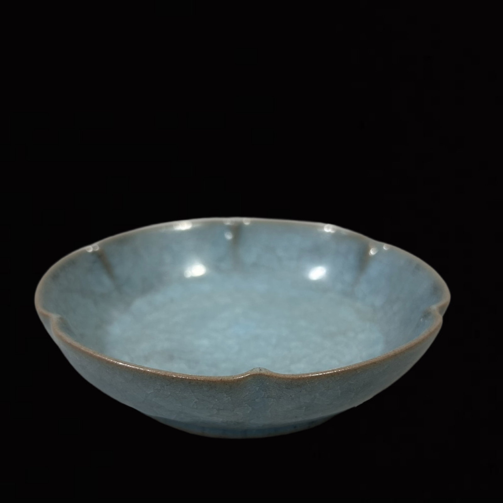 An Exquisite Ru yao Sky Blue Glazed Plate: An Exquisite Ru yao Sky Blue Glazed Plate,Song Dynasty,China,Size:5.2inx1.4in 汝窑天青釉盘,中国宋代