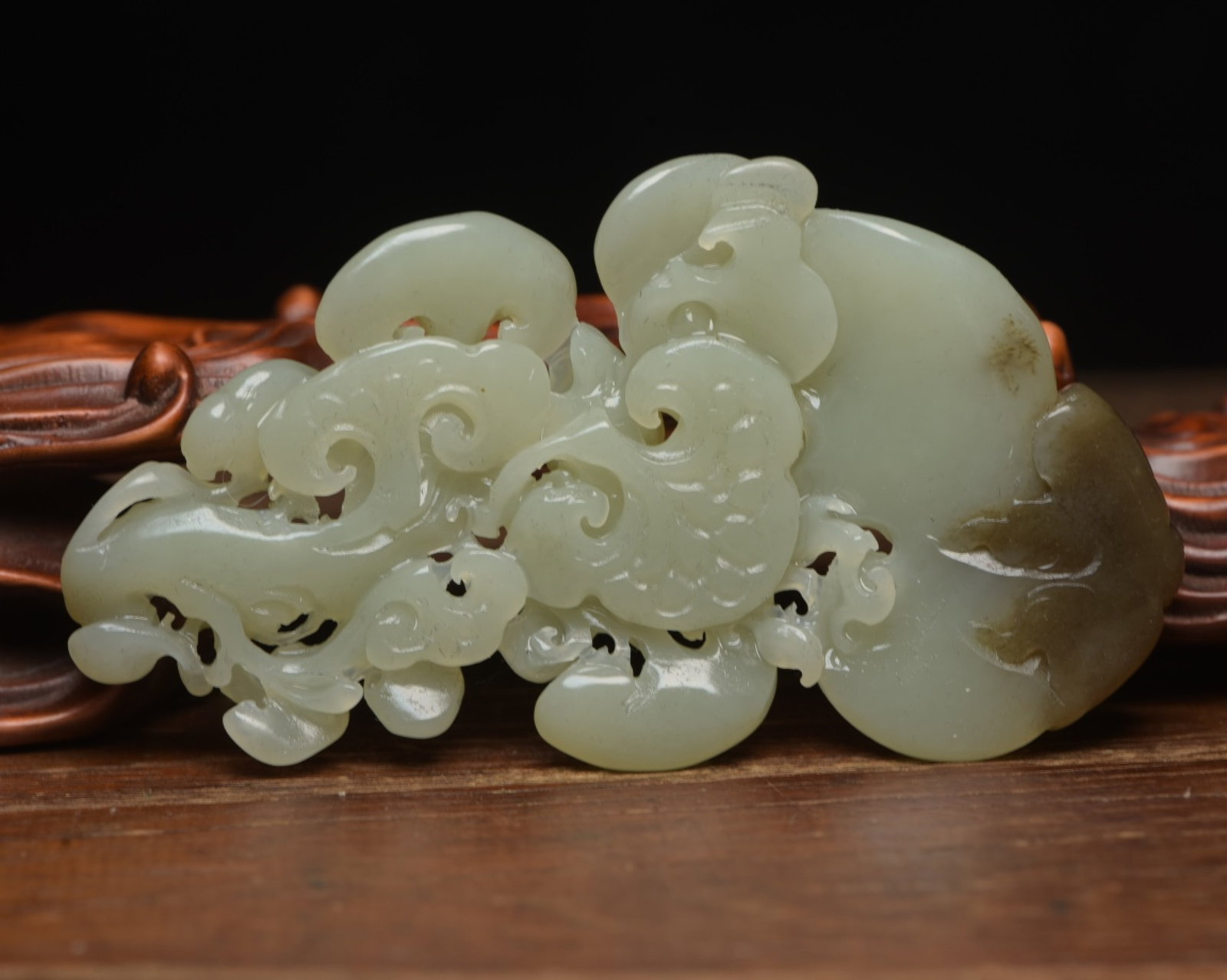 An Exquisite White Jade Ganoderma lucidum Pattern Ruyi - 2