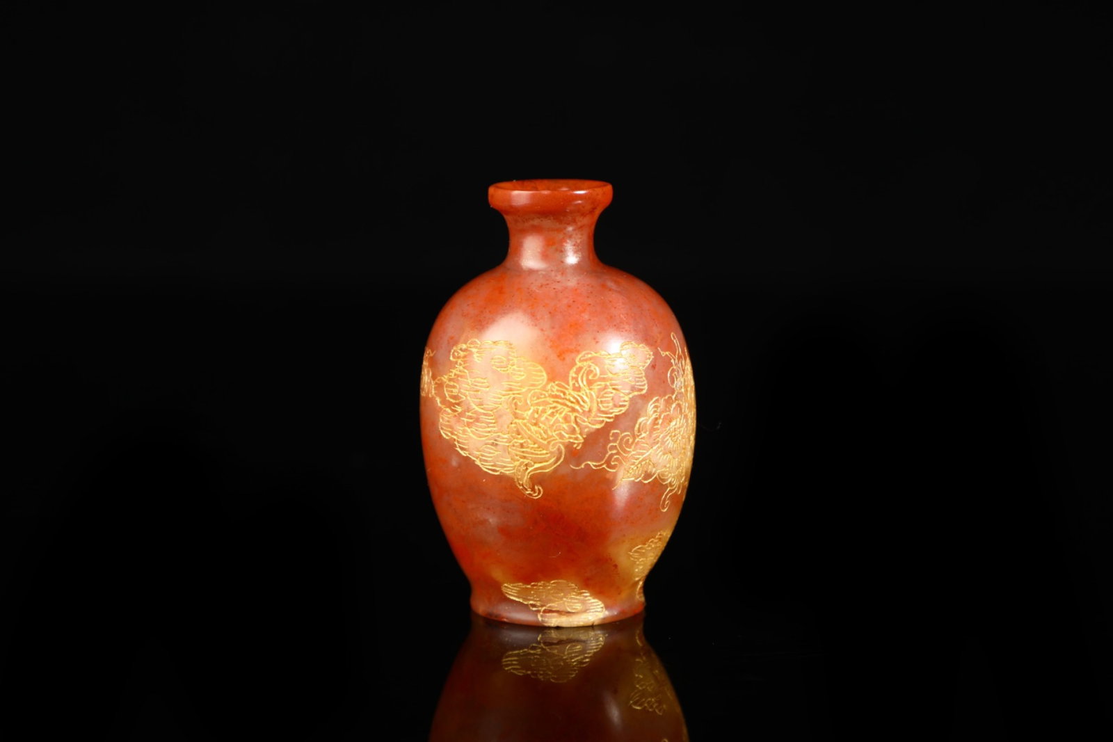 An Exquisite Shoushan Stone Flower Pattern Vase: An Exquisite Shoushan Stone Flower Pattern Vase,Qing Dynasty,China,Qianlong Four-character Mark,Size:2.2inx1.2in,Weight:91g 寿山石花卉纹瓶,中国
