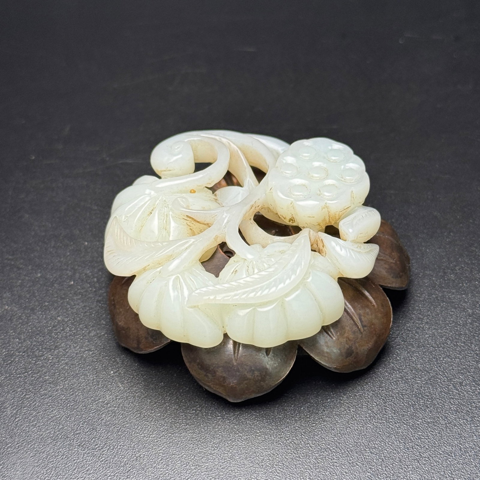 An Exquisite White Jade Flower Pattern Pendant - 6