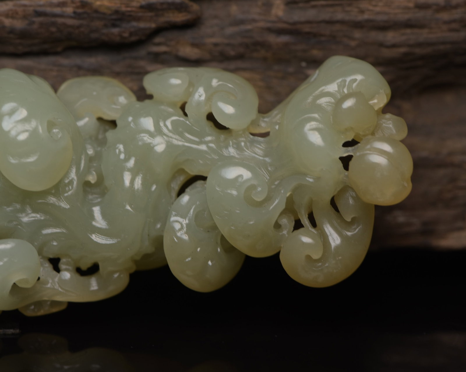 An Exquisite White Jade Ganoderma lucidum Pattern Ruyi - 7