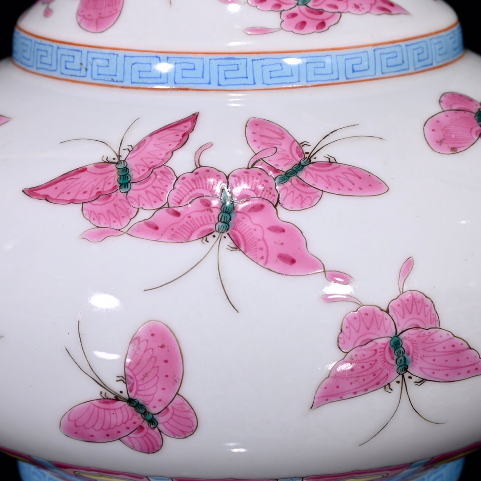A Rare Ruby Red Glazed Butterfly Pattern Beast-Ears Vase - 6