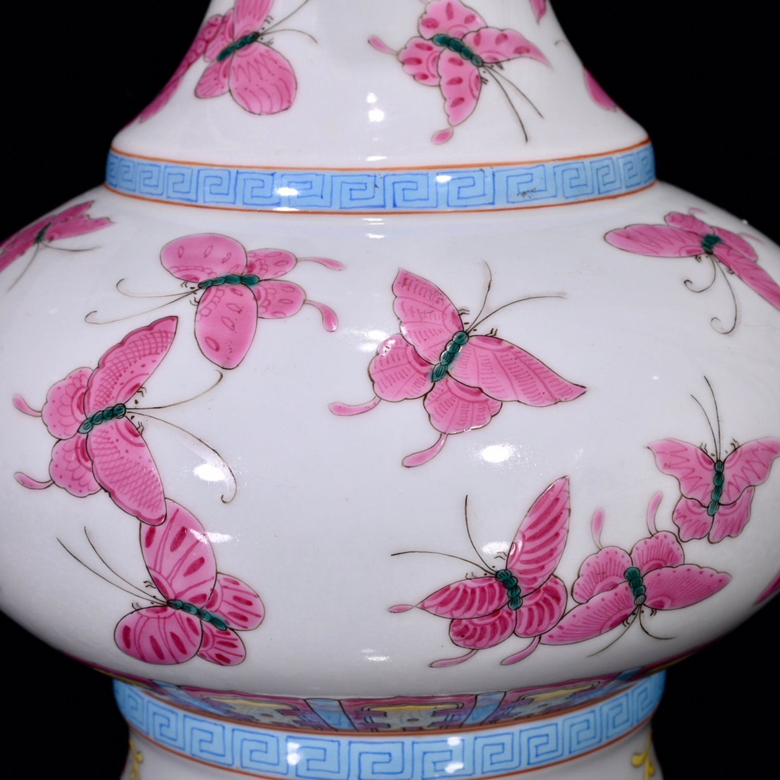 A Rare Ruby Red Glazed Butterfly Pattern Beast-Ears Vase - 7