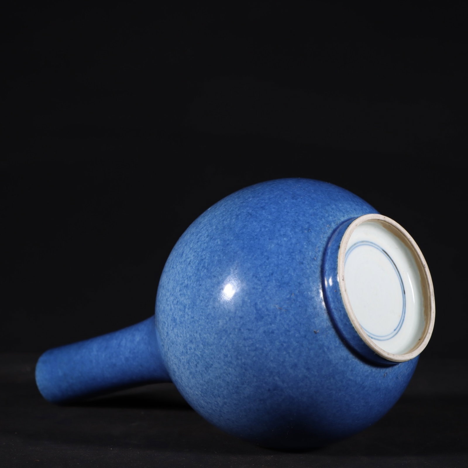 An Exquisite Blue Glazed Vase - 6
