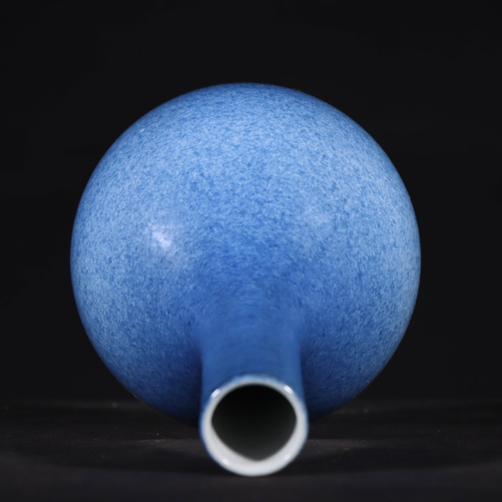 An Exquisite Blue Glazed Vase - 8